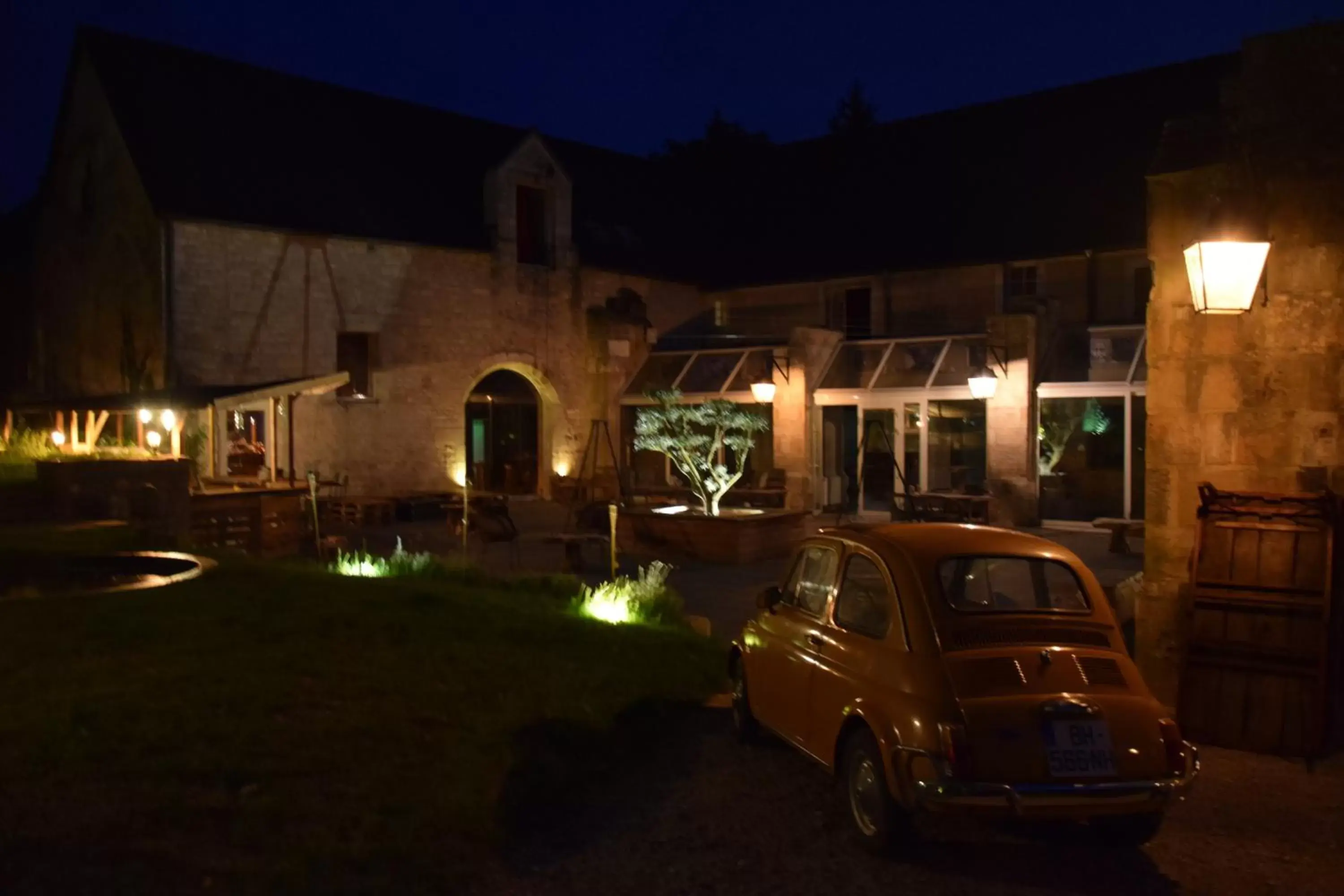 Patio, Property Building in L'abbaye Saint Michel