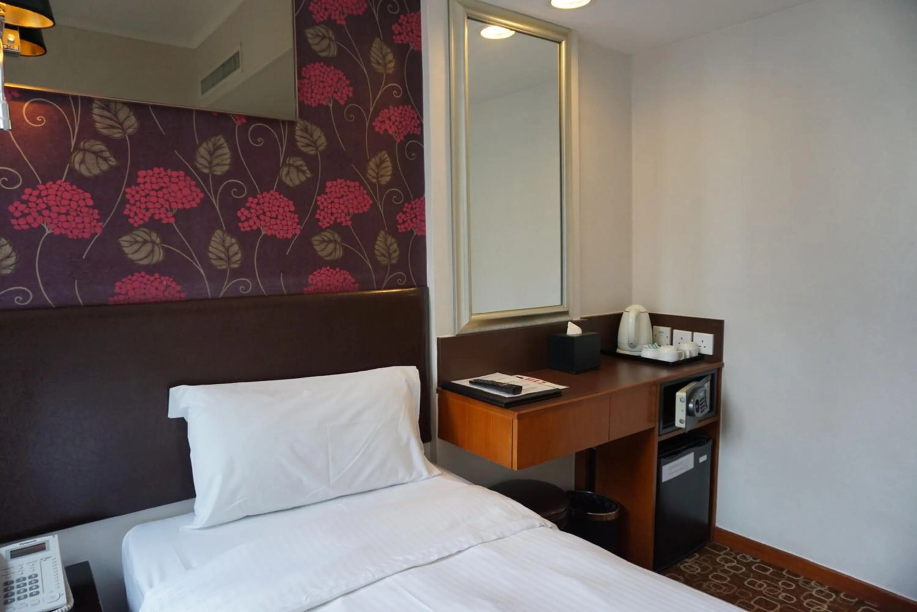 Bed in Lander Hotel Prince Edward