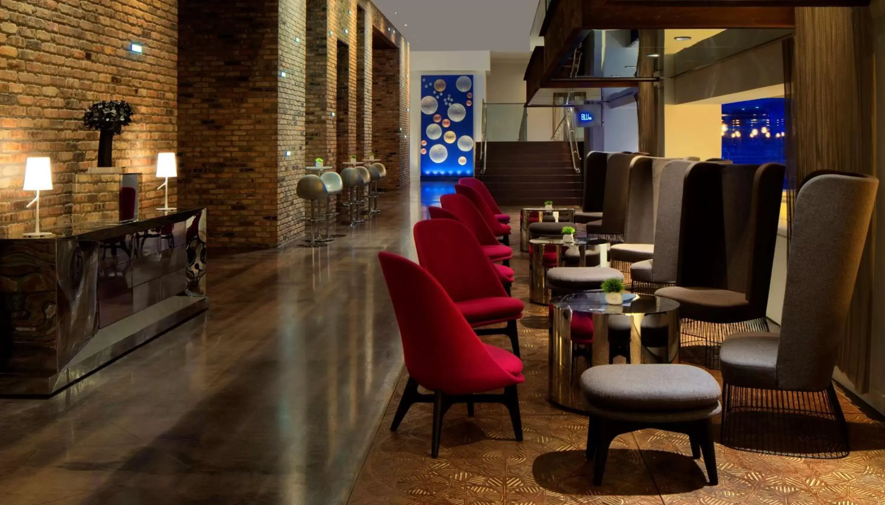 Lobby or reception, Restaurant/Places to Eat in Radisson Blu Aqua Hotel Chicago