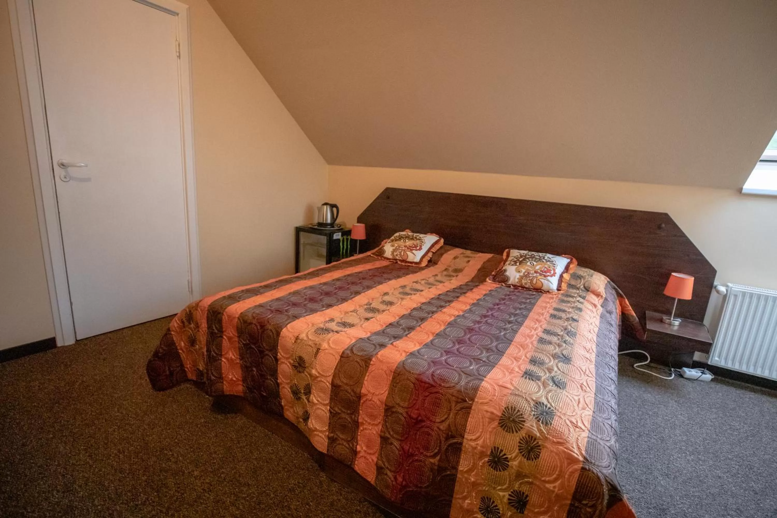 Bed in City Center Kaķis B&B