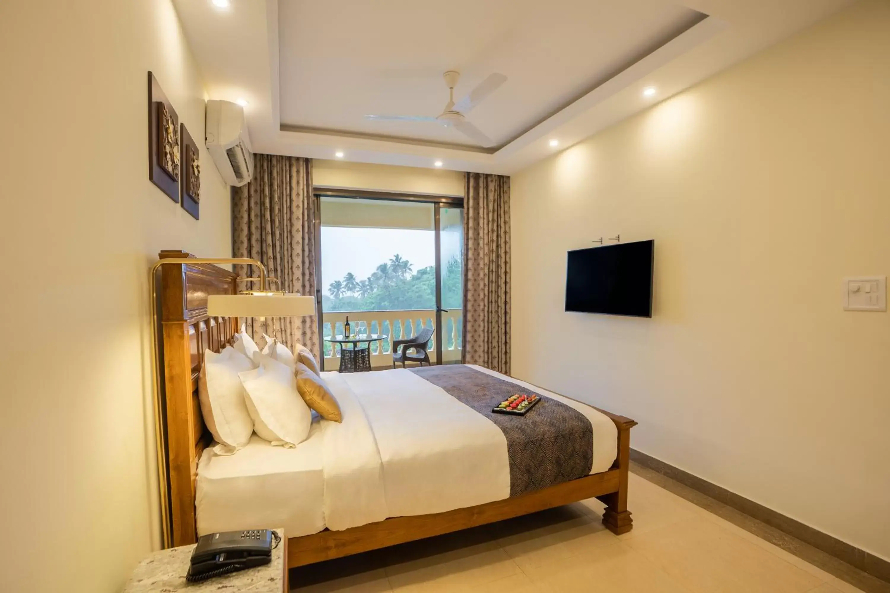 Photo of the whole room in De Mandarin Beach Resort Suites & Villas, Candolim