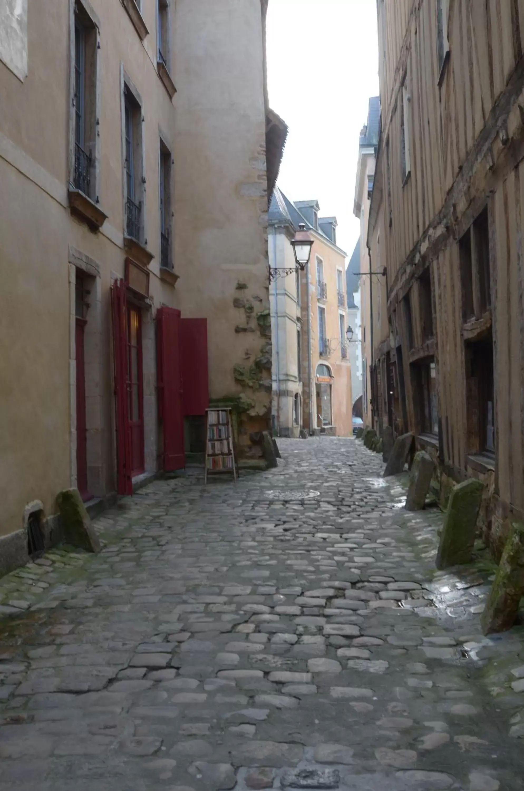 Neighbourhood, Neighborhood in Hôtel Concordia Le Mans Centre Gare