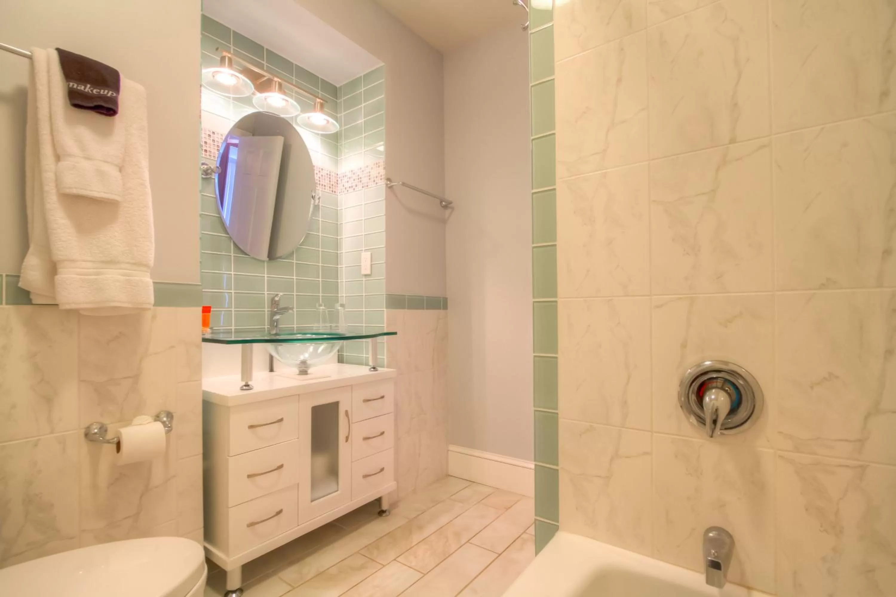 Shower, Bathroom in Elaine's Cape May Boutique Hotel