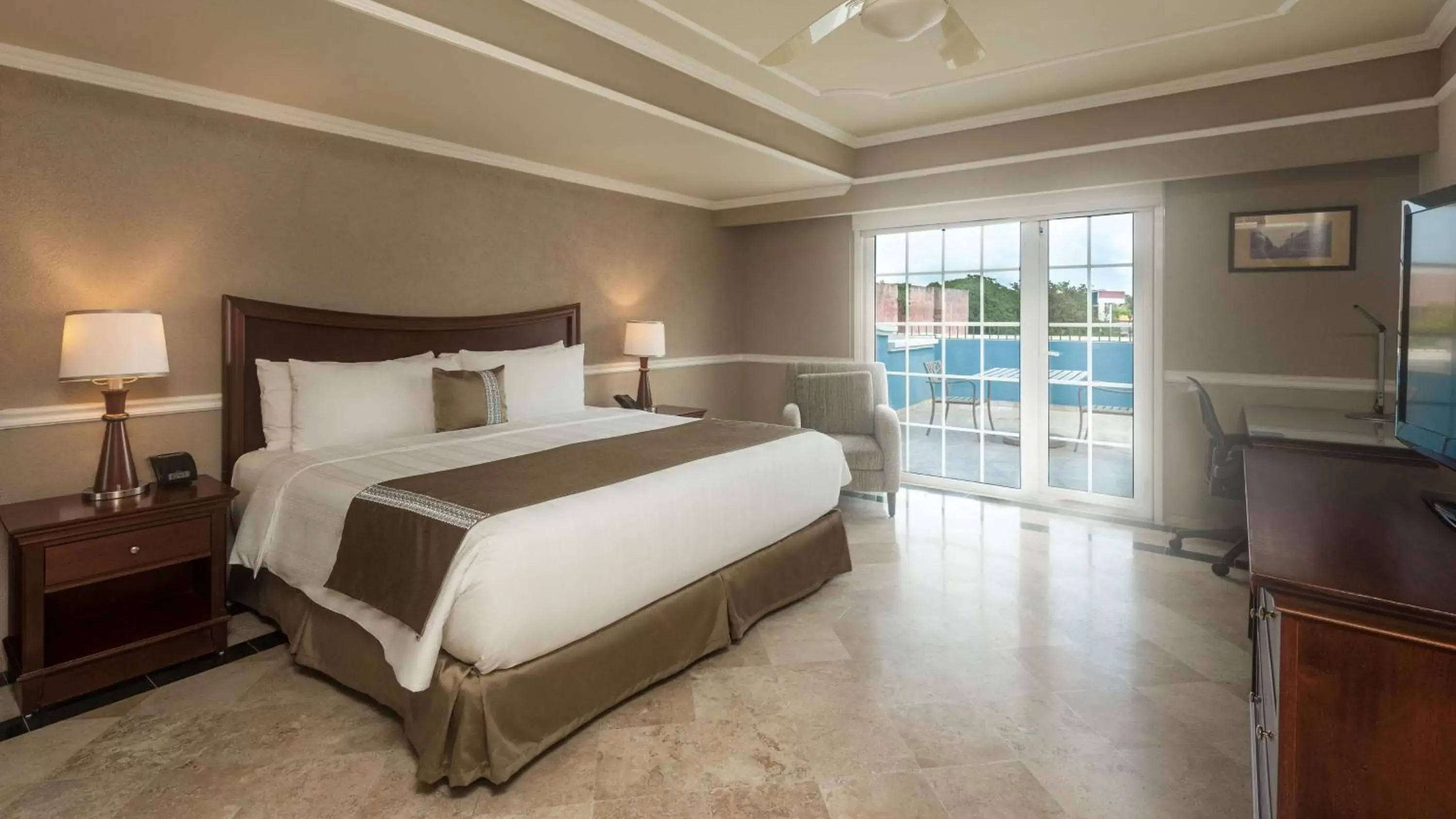Bedroom, Bed in Villa Mercedes Curio Collection By Hilton