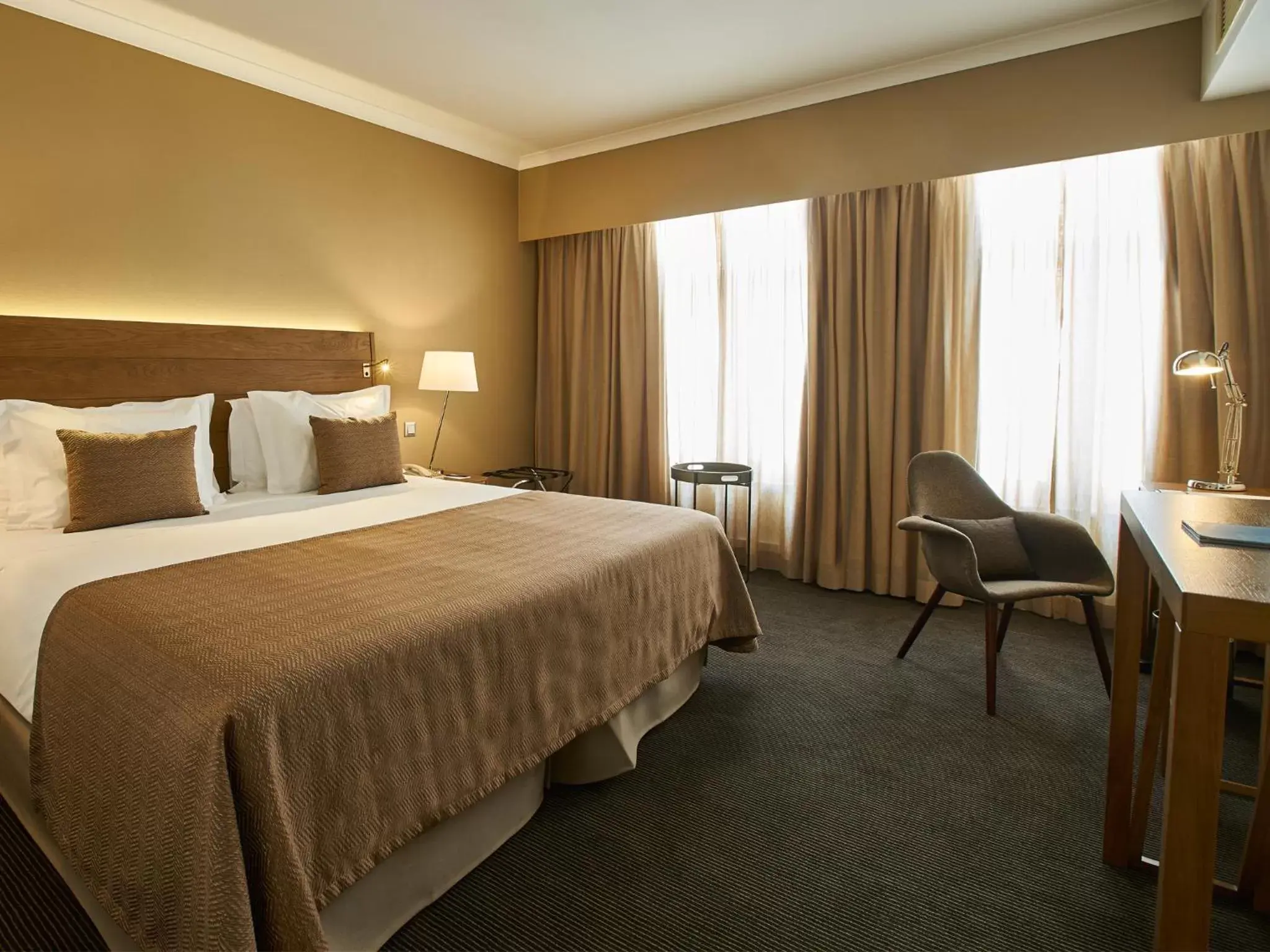 Bedroom, Bed in PortoBay Marquês Bedroom, Bed in PortoBay Marquês