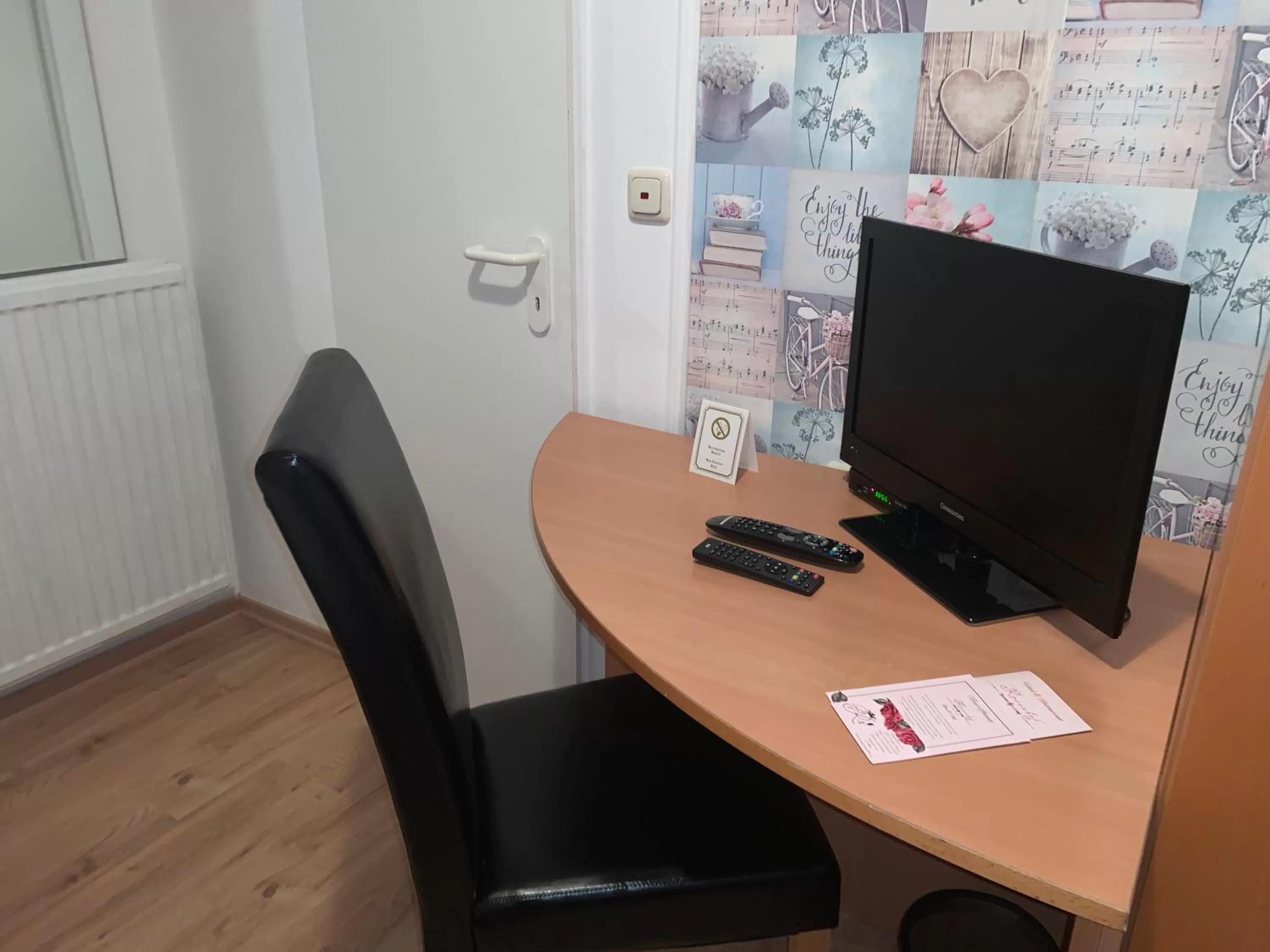 TV/Entertainment Center in Hotel & Restaurant Rosenhof