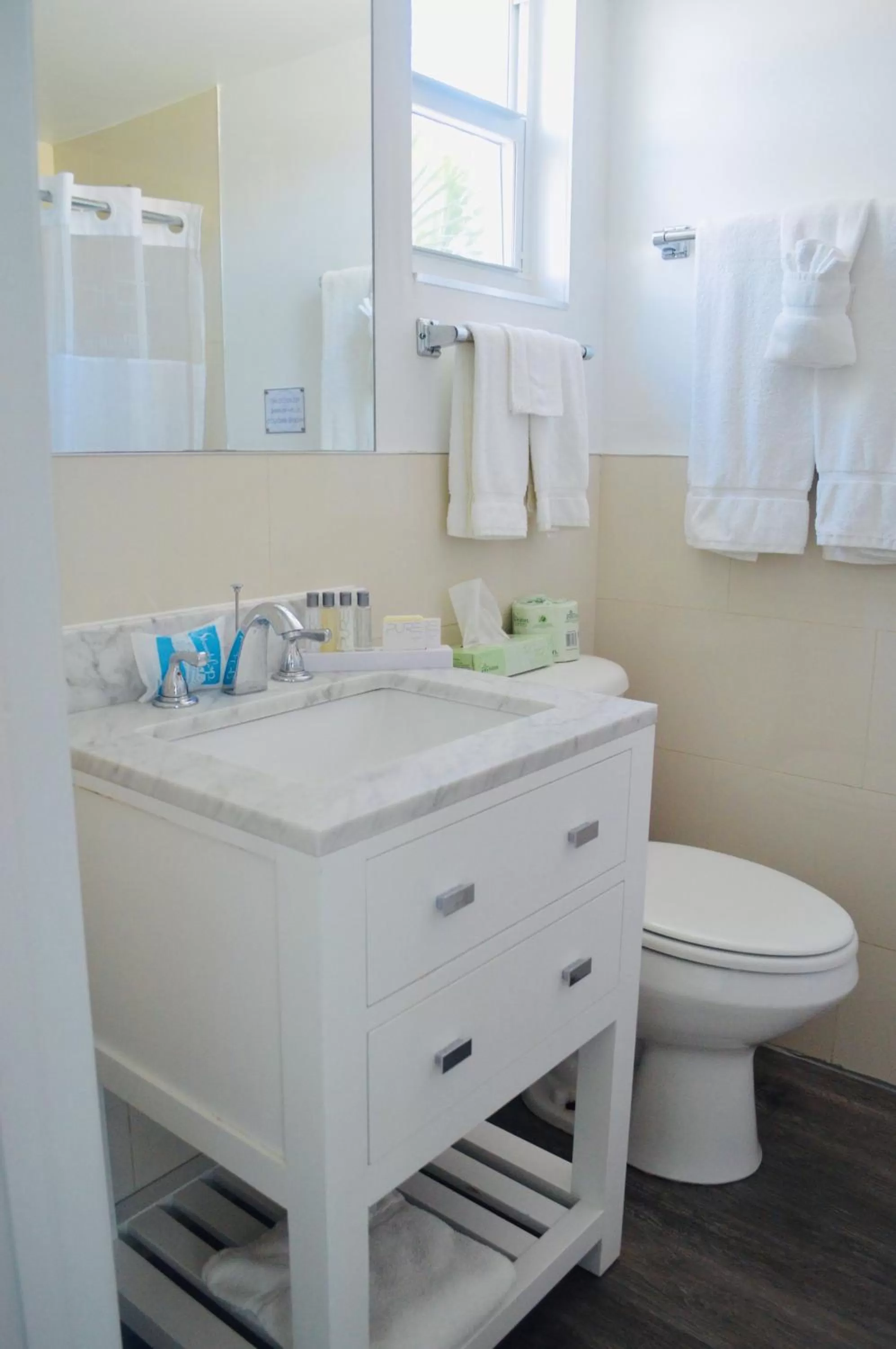 Bathroom in Drop Anchor Resort & Marina