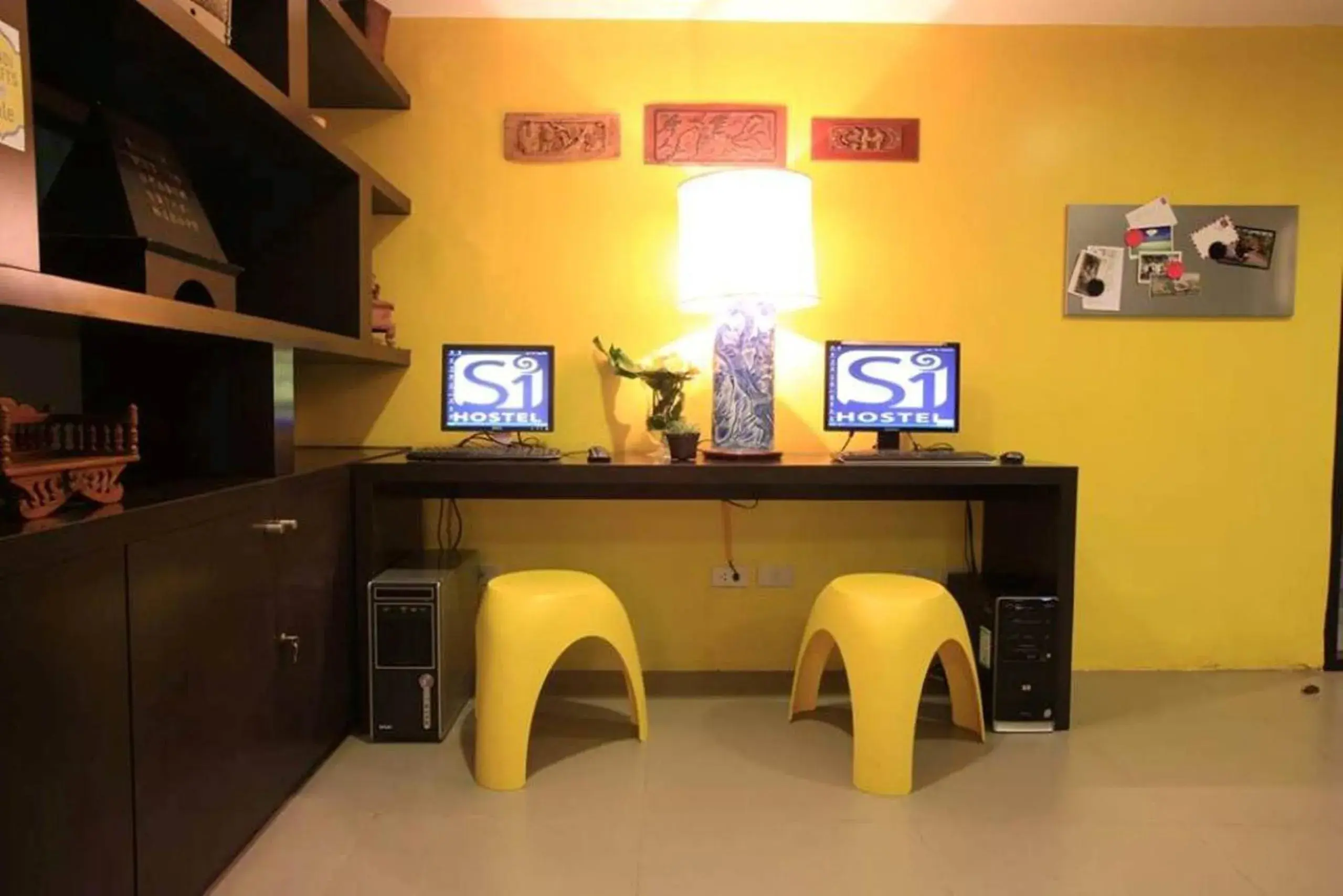 Lobby or reception, TV/Entertainment Center in S1 Hostel