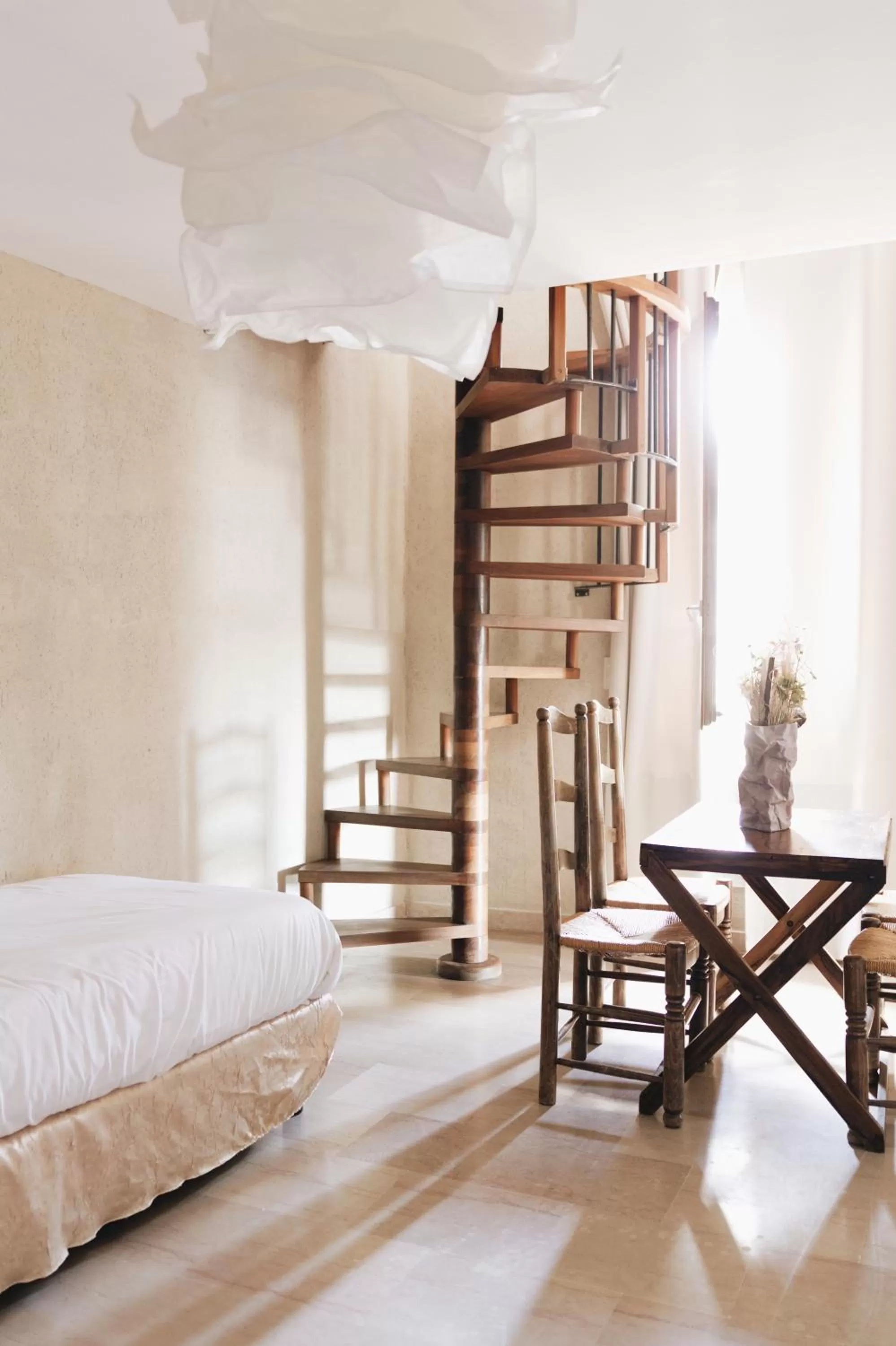 Bed in Hôtel la Fête en Provence