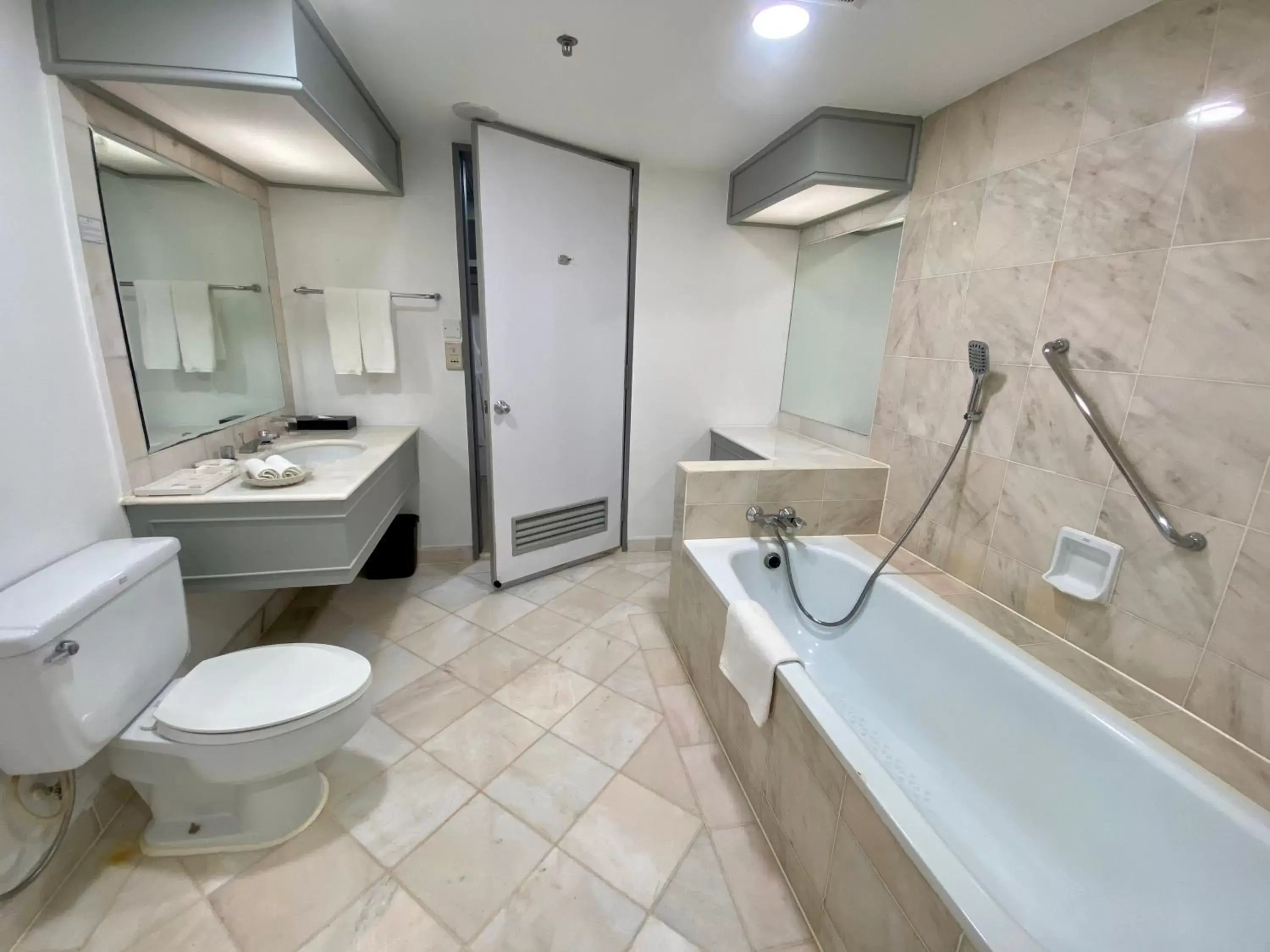 Bathroom in Sabah Hotel