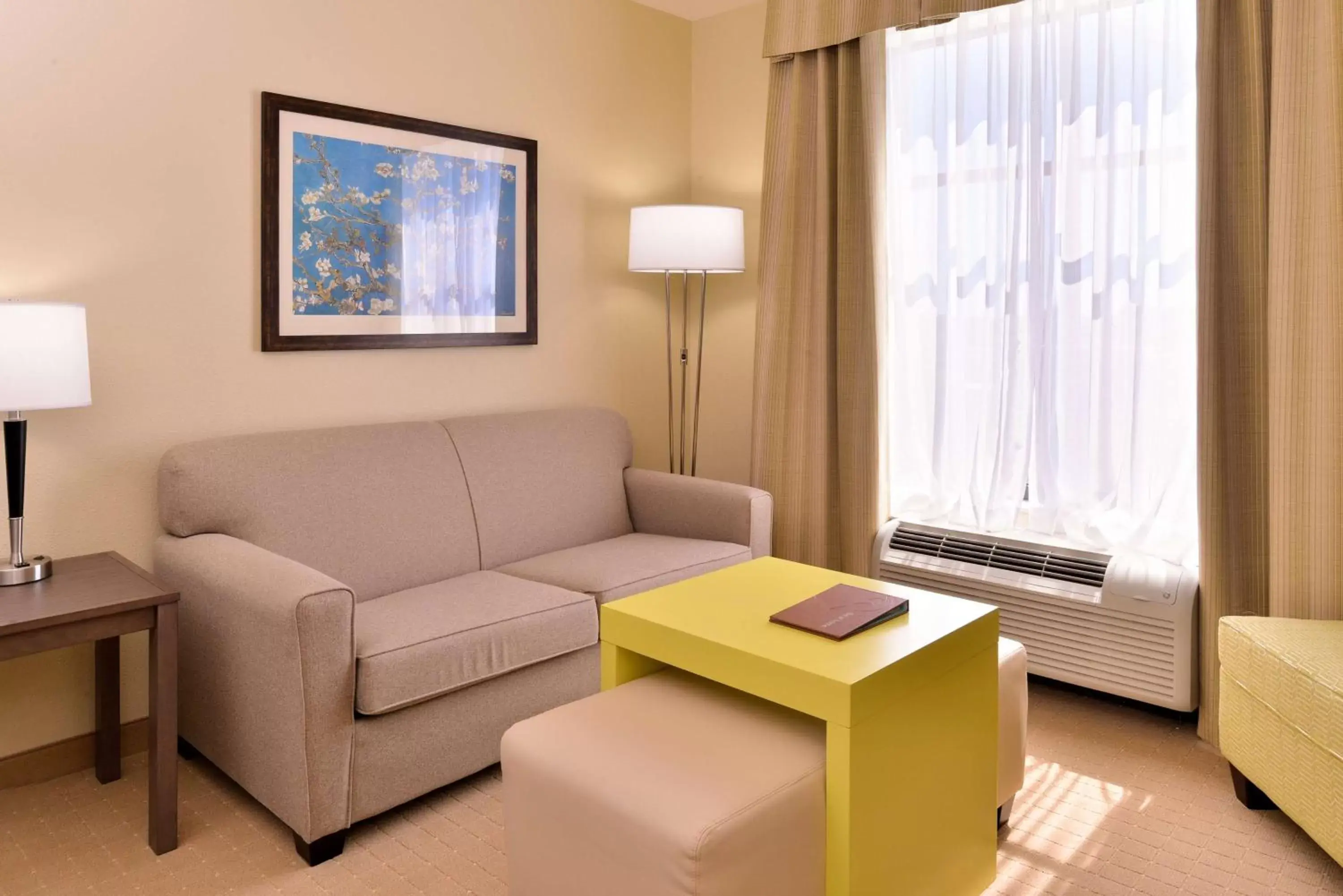 Living room, Seating Area in Homewood Suites by Hilton Houma