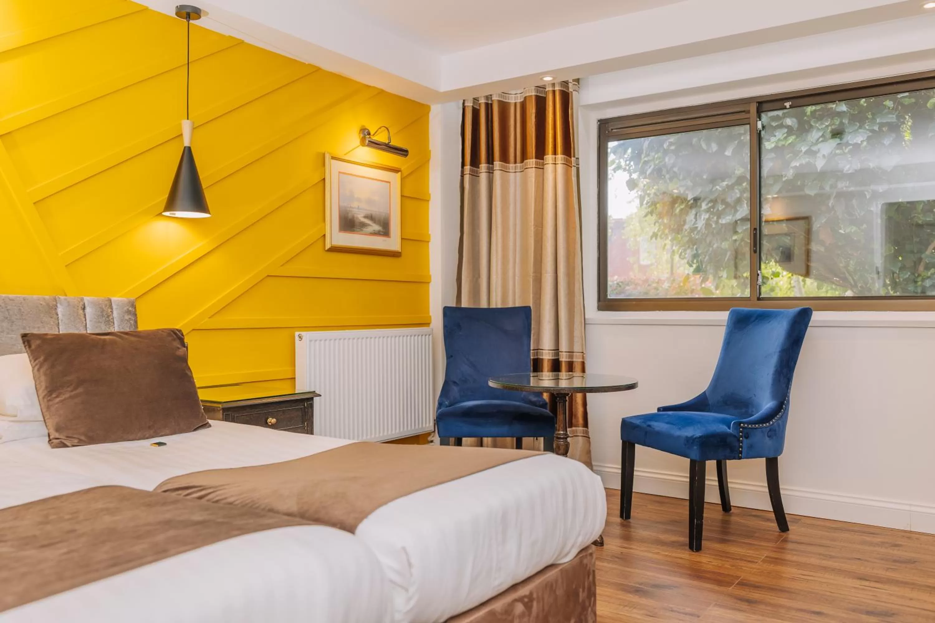 Photo of the whole room, Bed in Muthu Belstead Brook Hotel