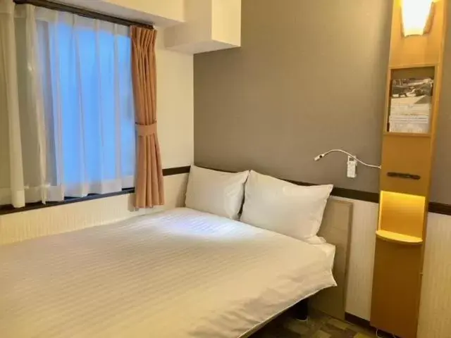 Bed in Toyoko Inn Sendai Higashi-guchi No 2