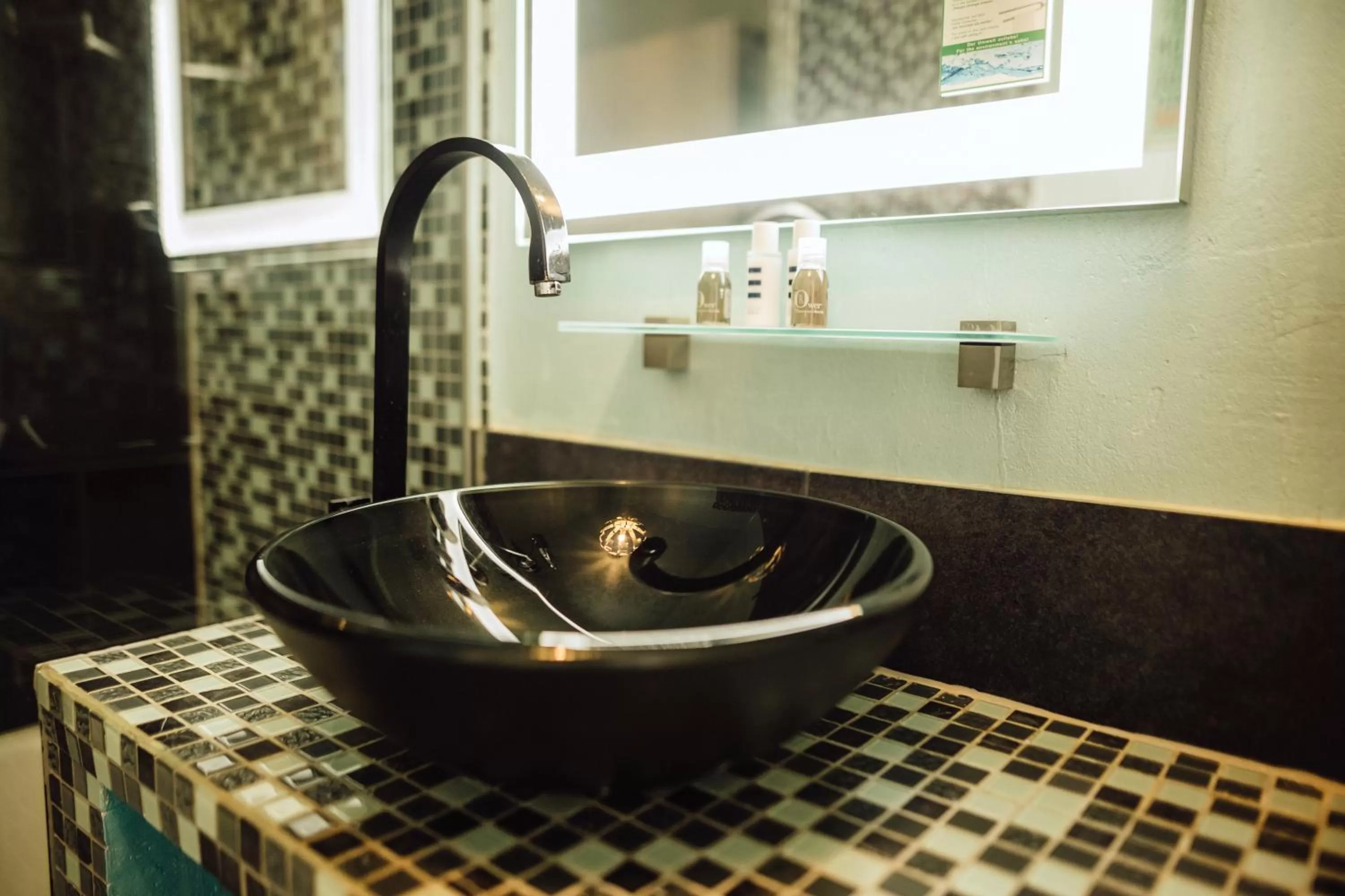 Shower in Das Hotel Stern, B&B KG - digital & contactless check-in