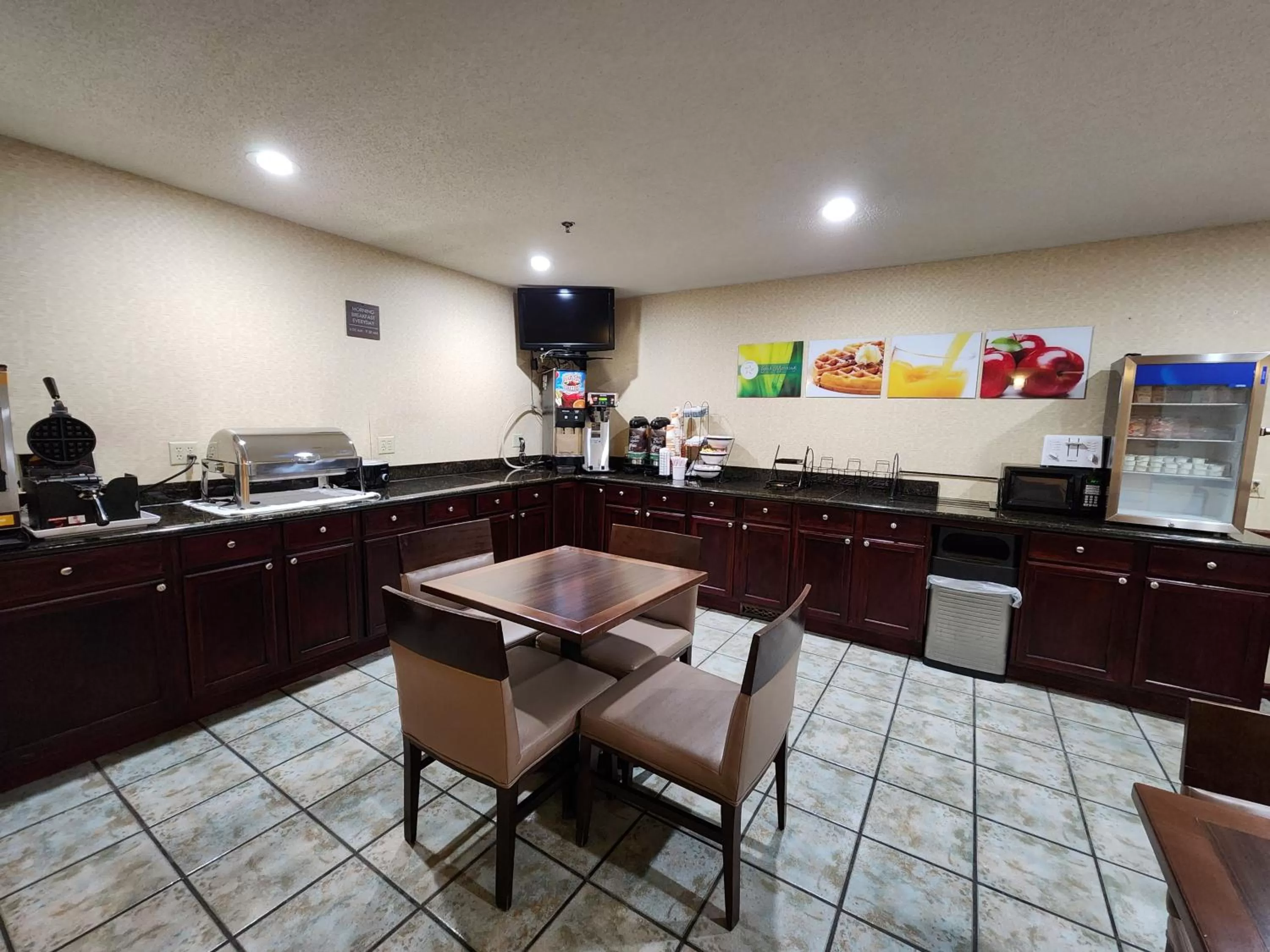 Breakfast in Quality Inn Wheelersburg