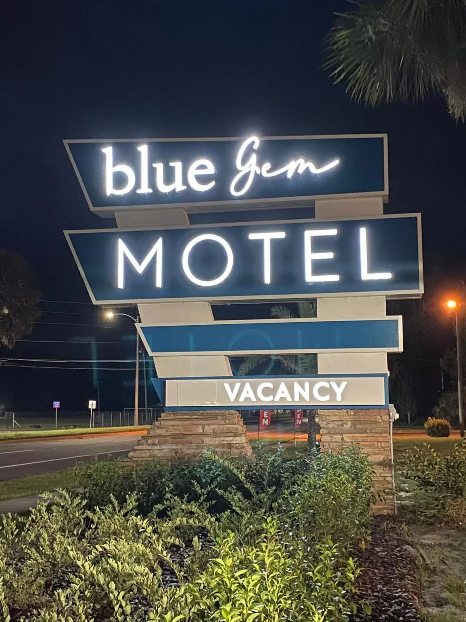 Night in BlueGem Motel