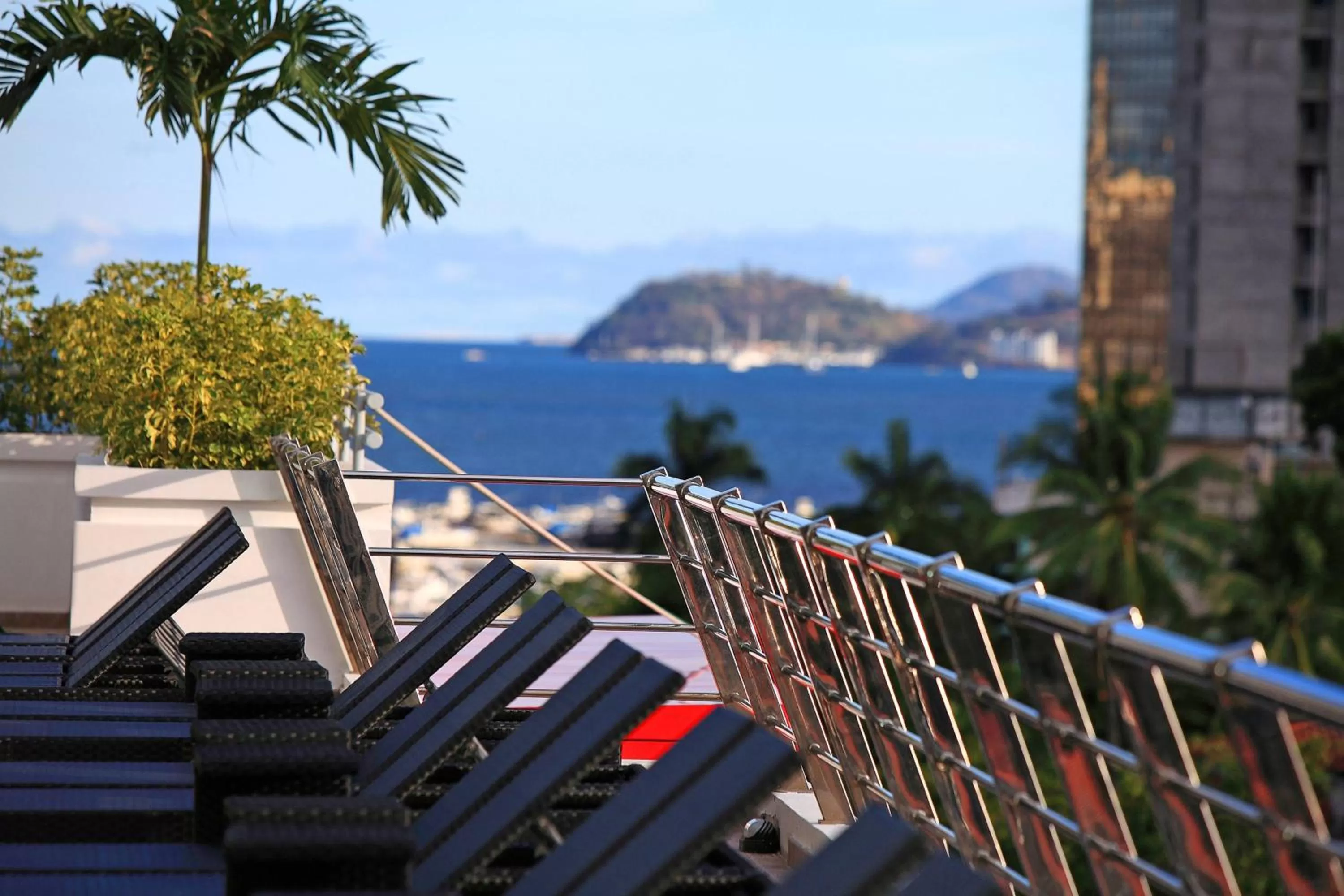 Swimming pool in Marriott Executive Apartments Panama City, Finisterre