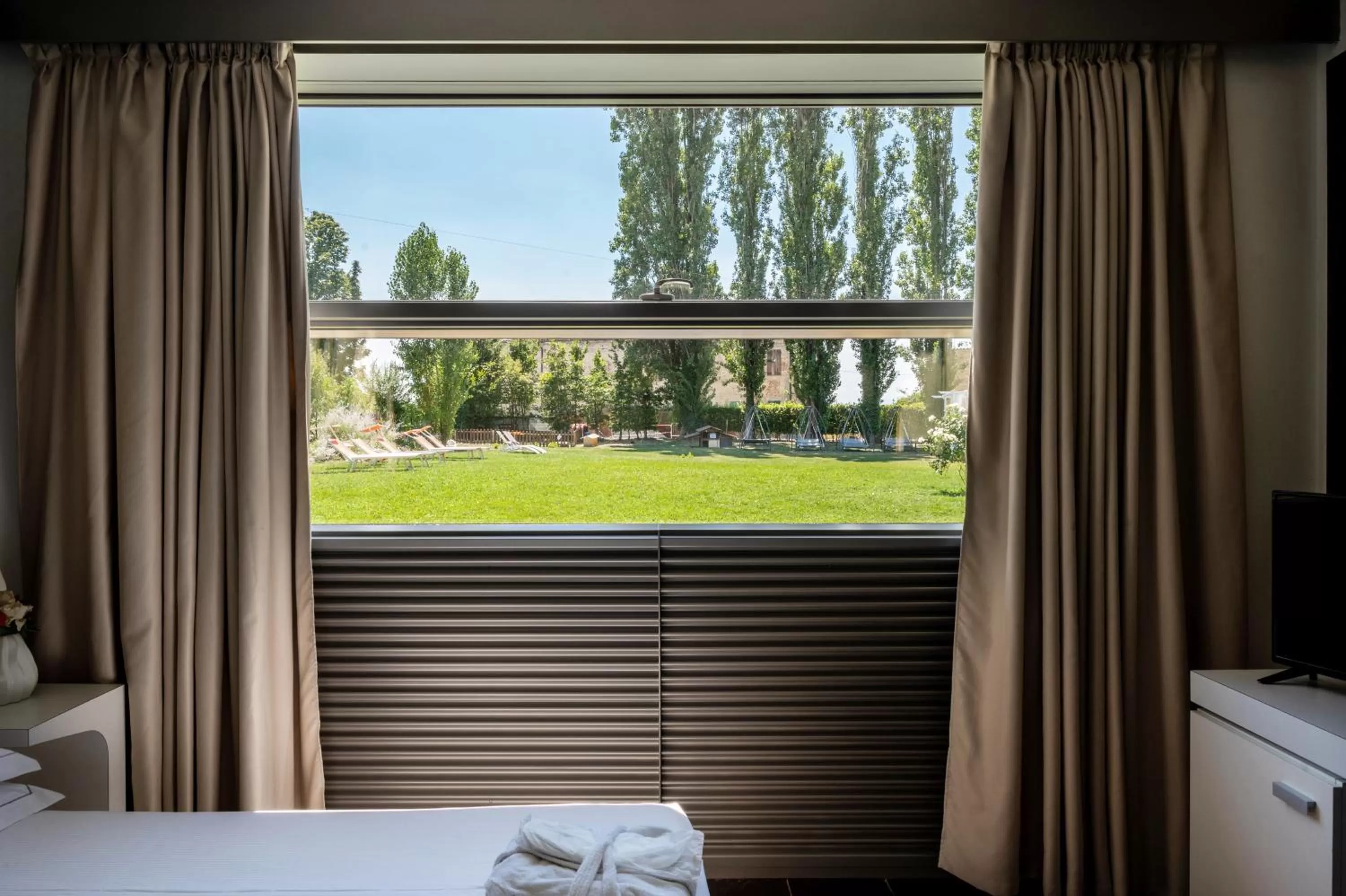 Garden view, Bed in Best Western Hotel Green City