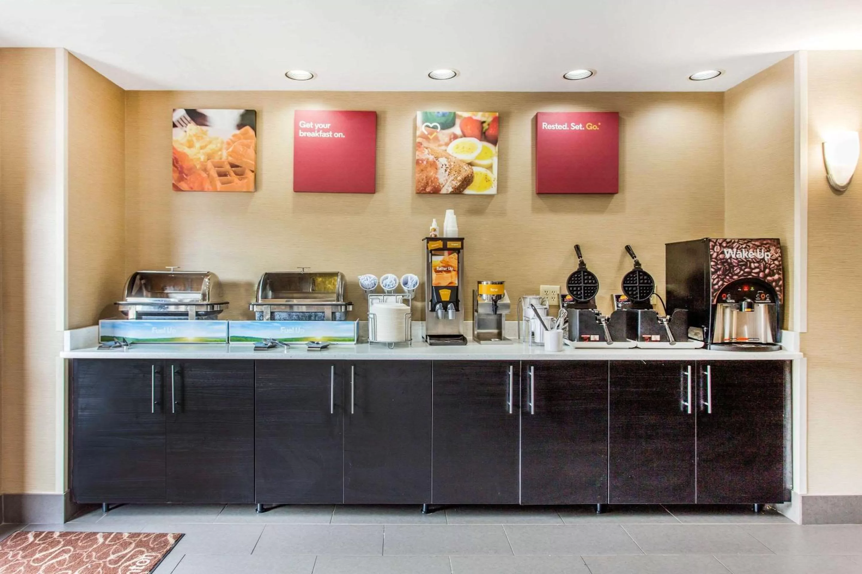 Restaurant/places to eat in Comfort Suites Clinton near Presbyterian College