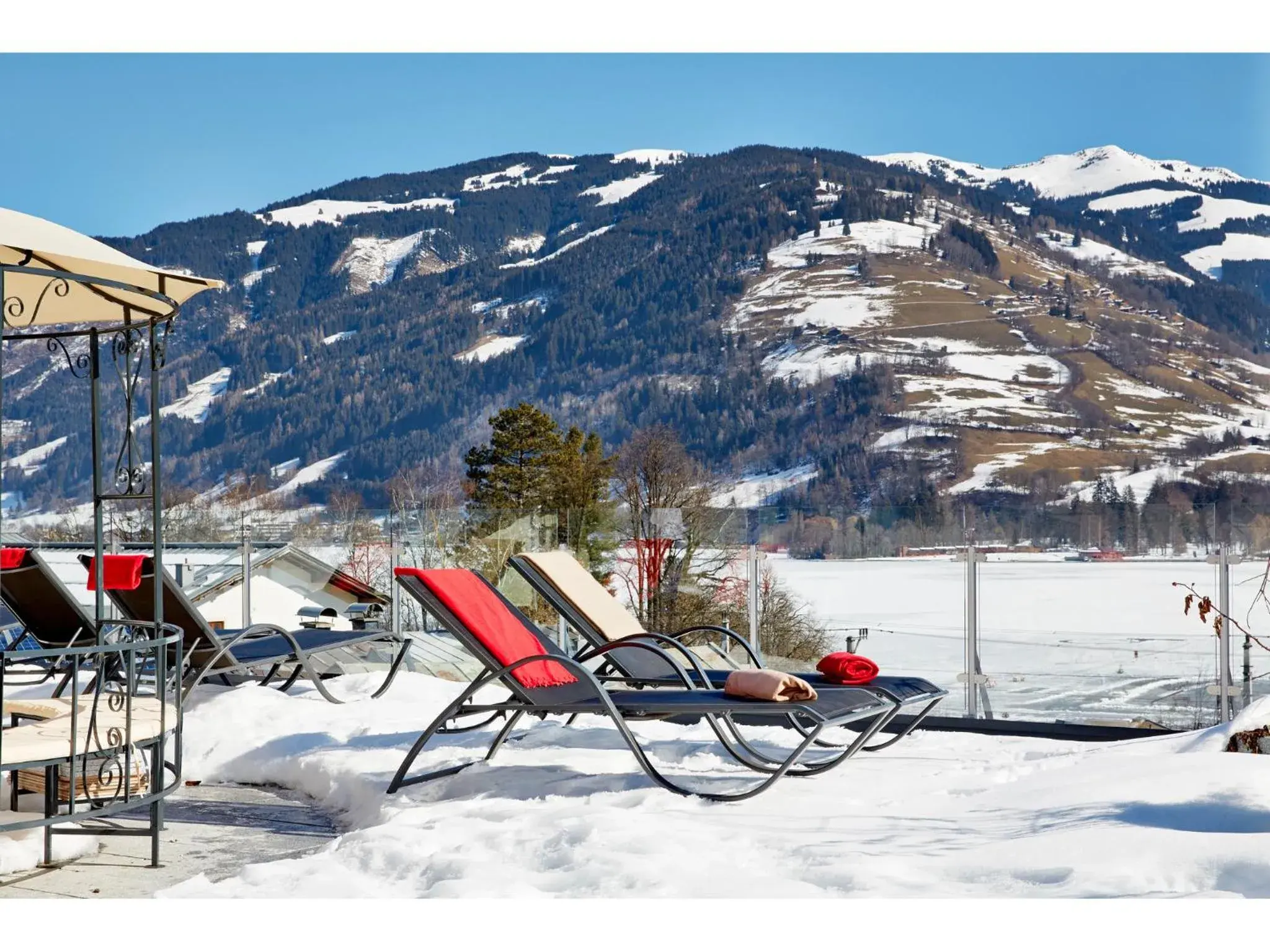 Balcony/Terrace, Winter in Hotel Fischerwirt Zell am See