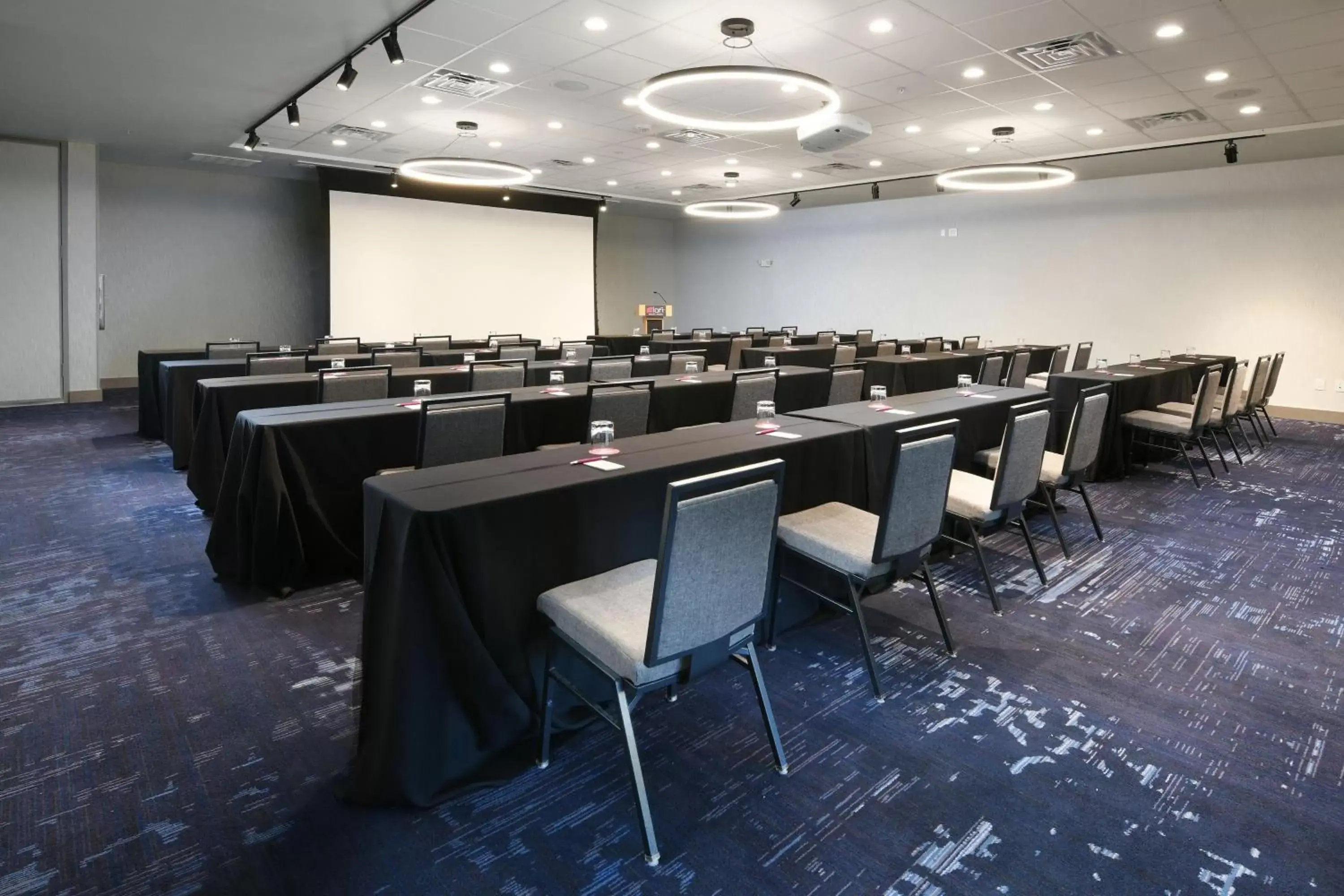 Meeting/conference room in Aloft Dallas Euless