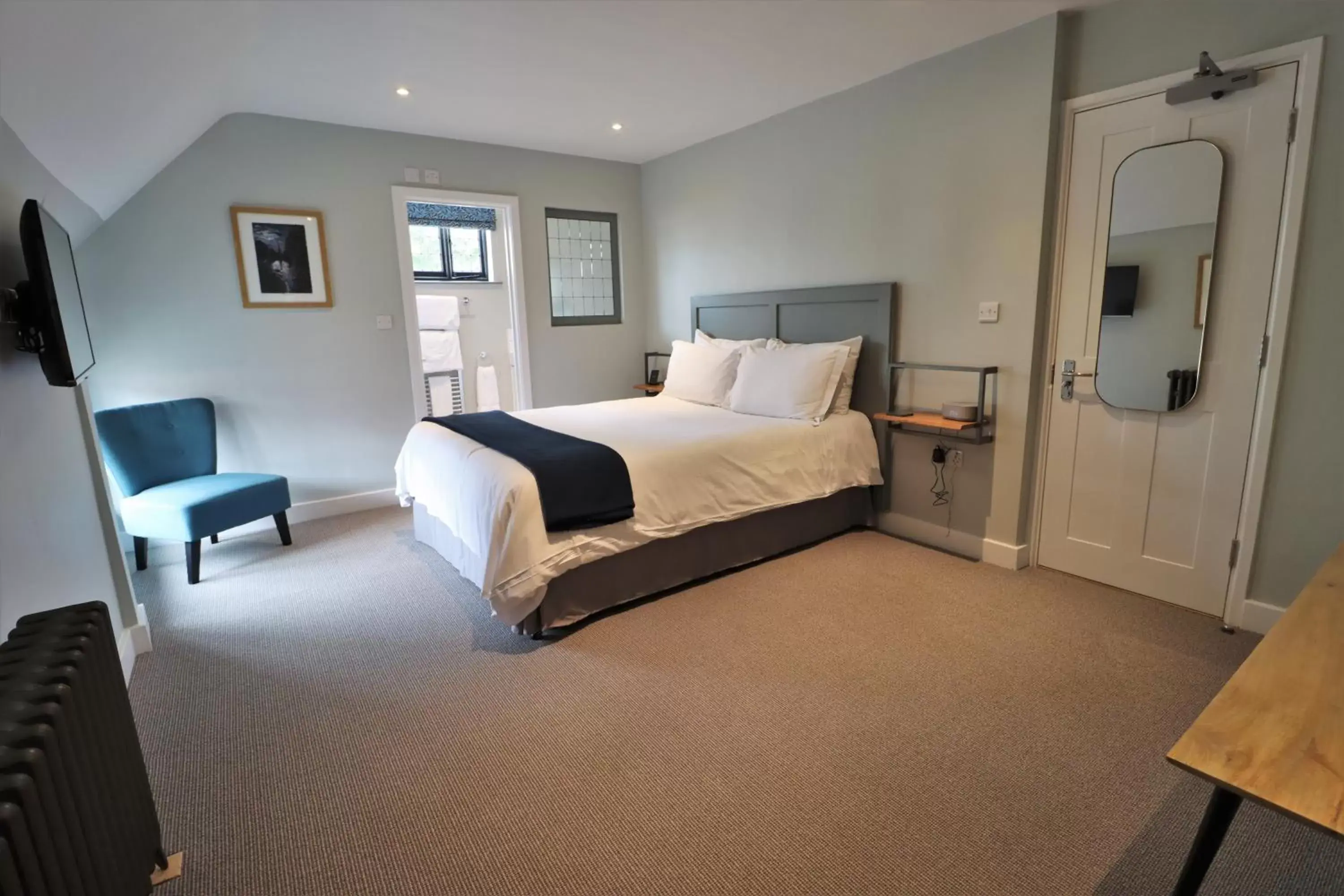 Deluxe Double Room with Shower in The Marlborough Dedham