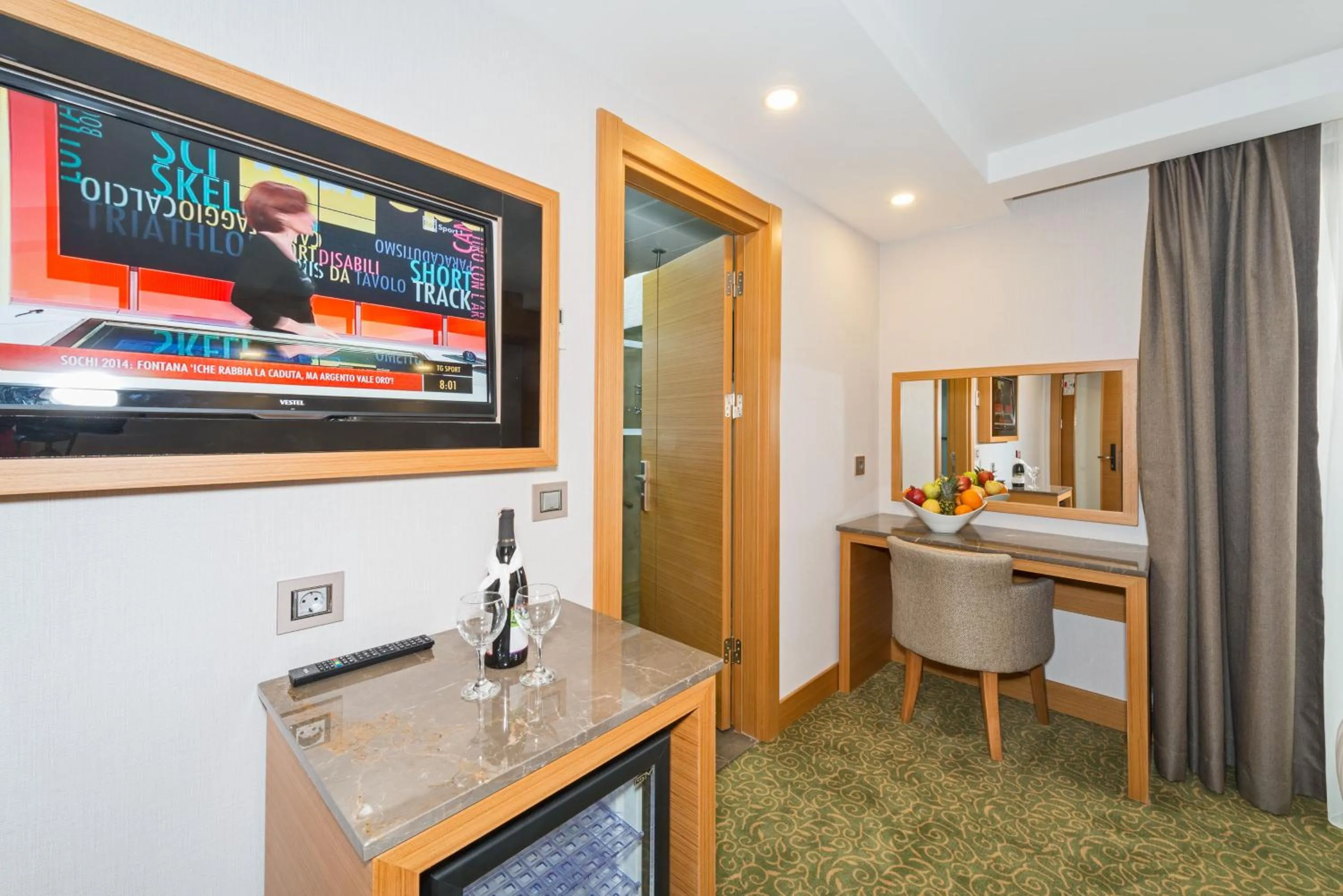 Photo of the whole room in Bisetun Hotel