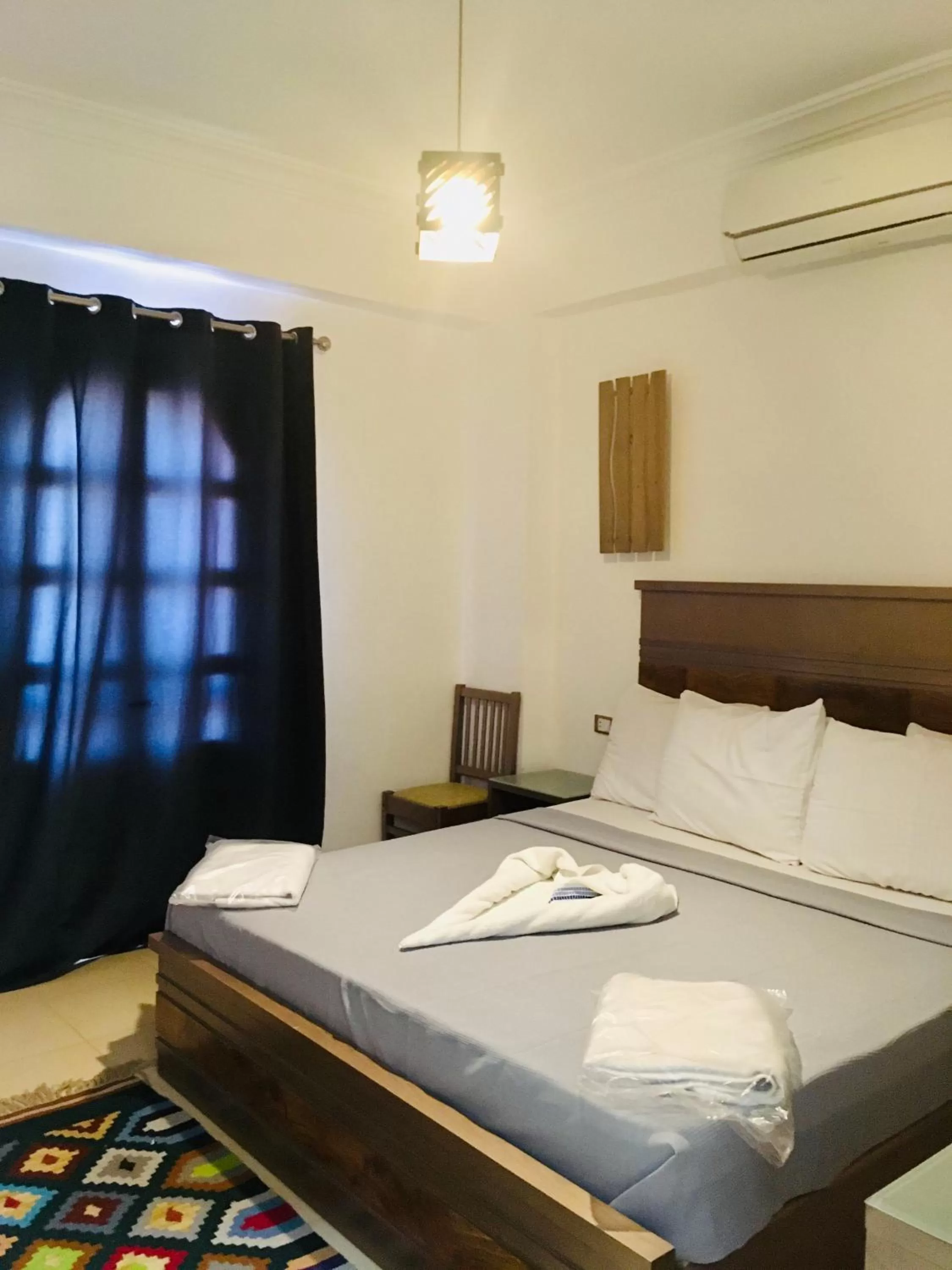 Bedroom, Bed in Villa 22