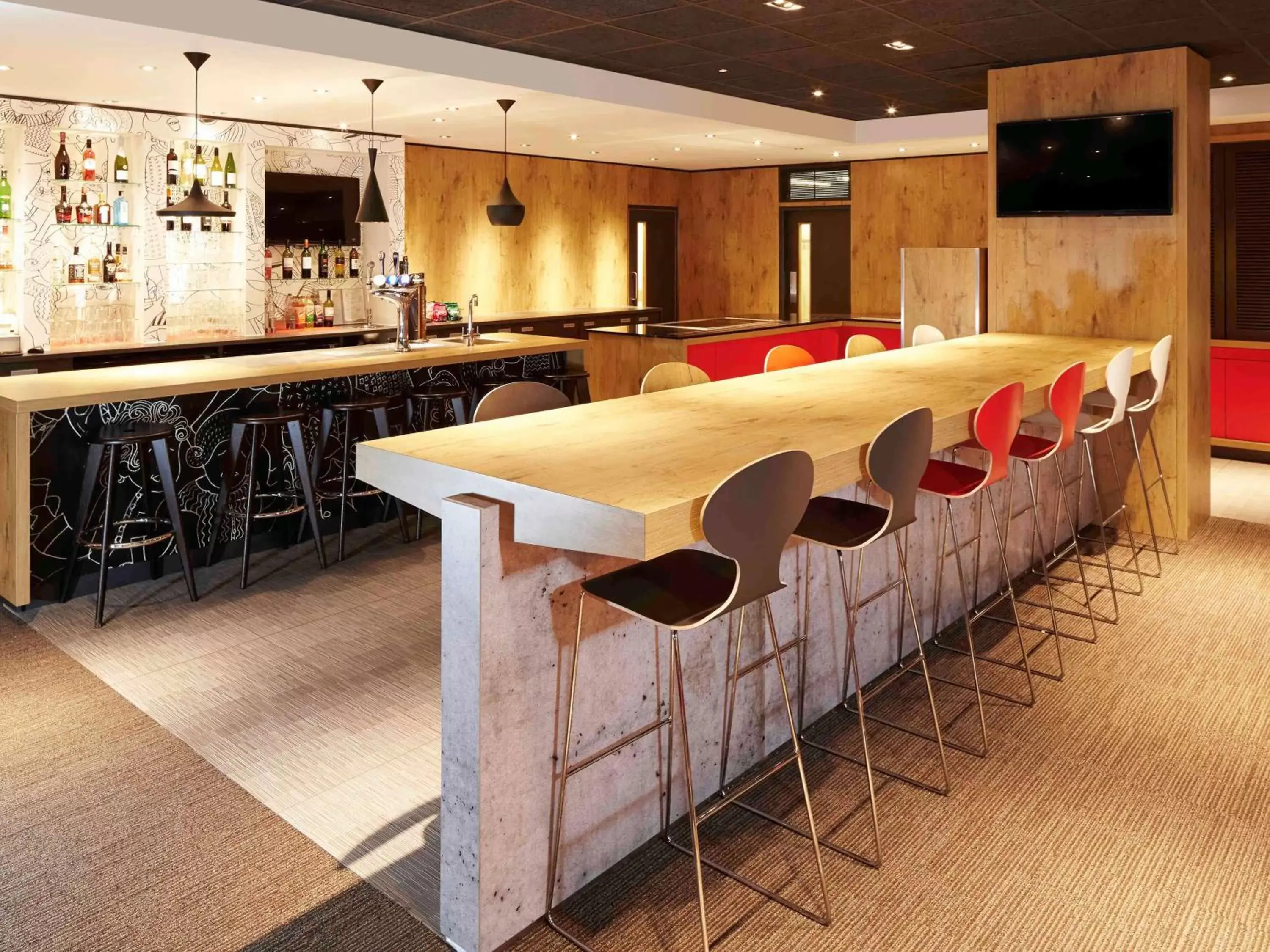 Lounge or bar in ibis London Thurrock M25