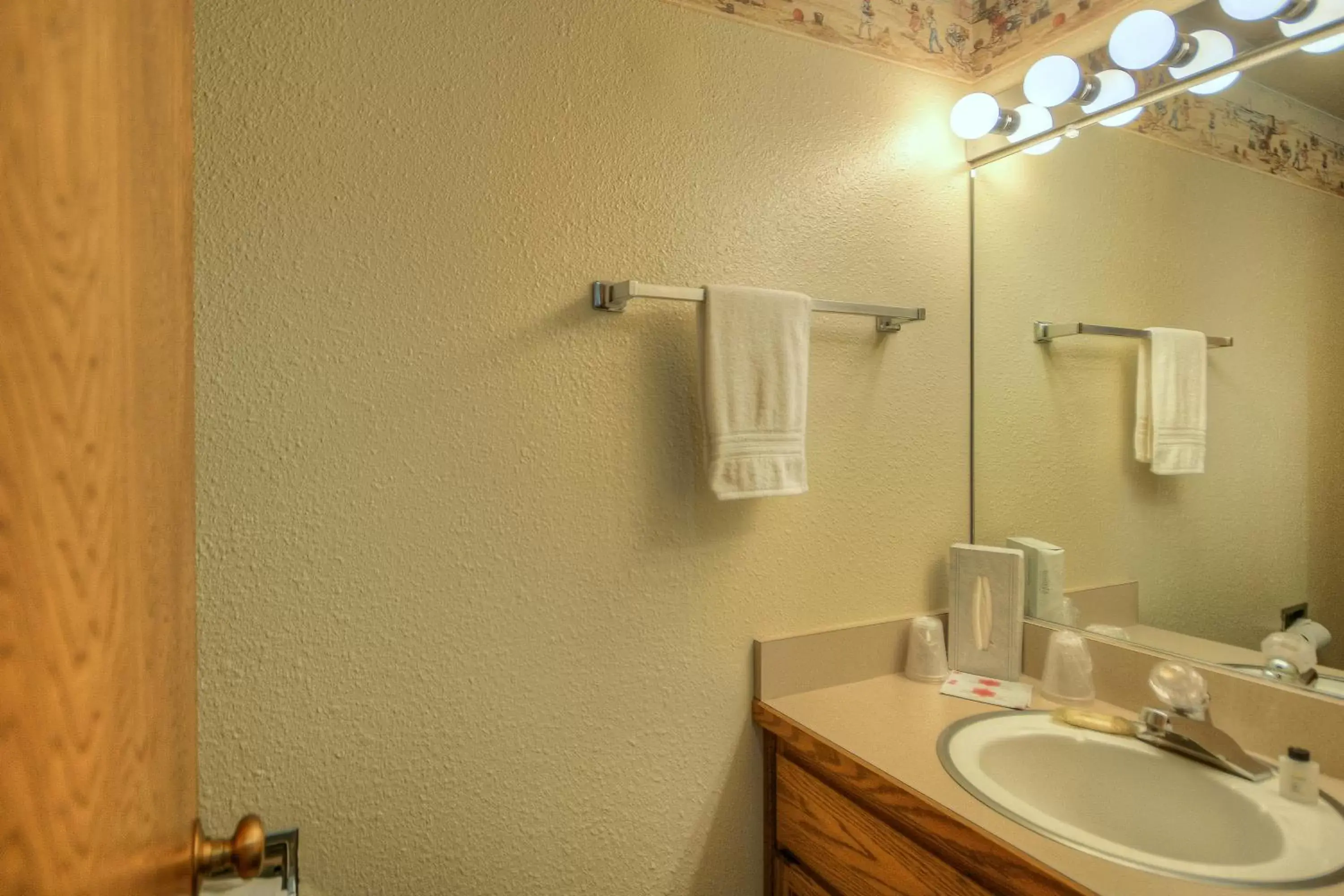 Bathroom in Little Creek Cove Beach Resort