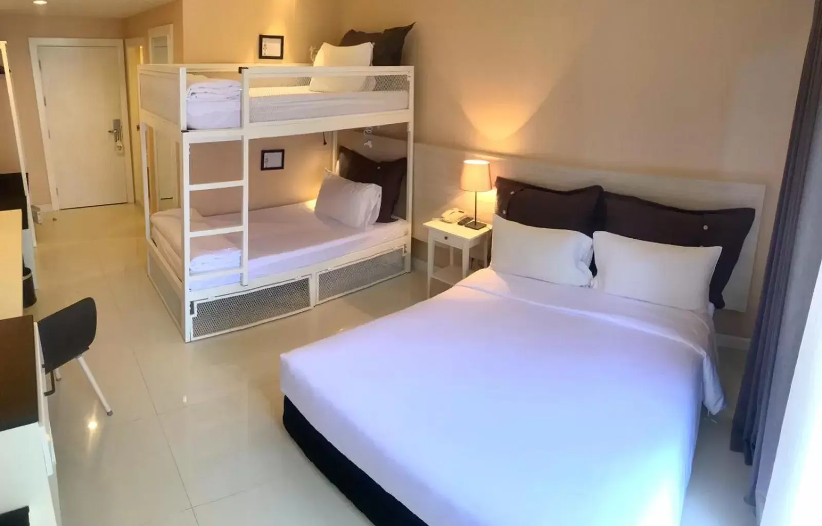 Bed in Sunbeam Hotel Pattaya - SHA Extra Plus