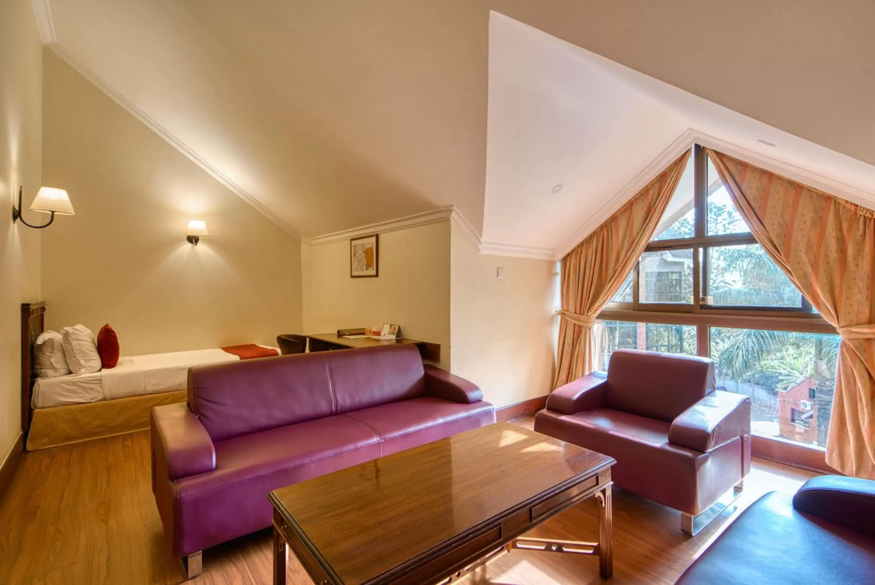 Bed, Seating Area in Kibo Palace Hotel Arusha