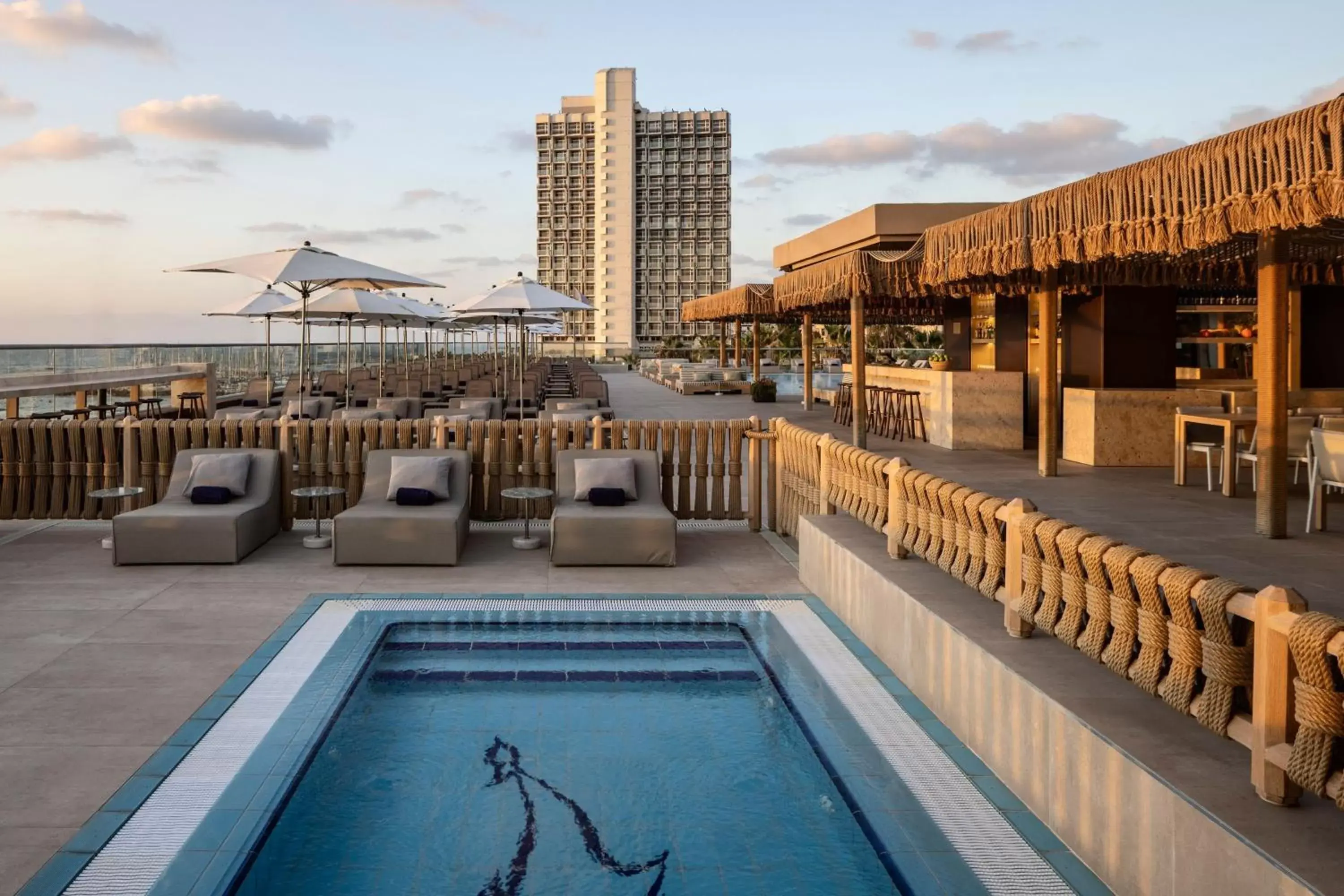 Swimming Pool in Sheraton Grand Tel Aviv