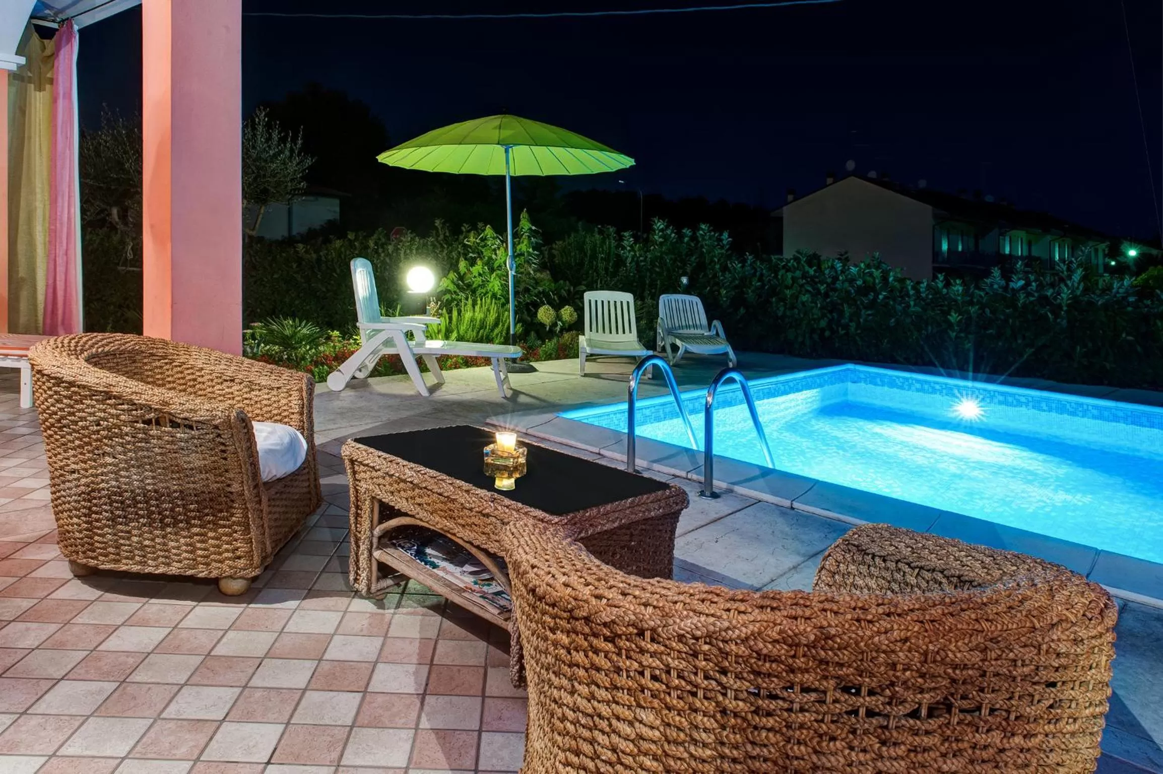 Pool view in B&B Villa Gloriana