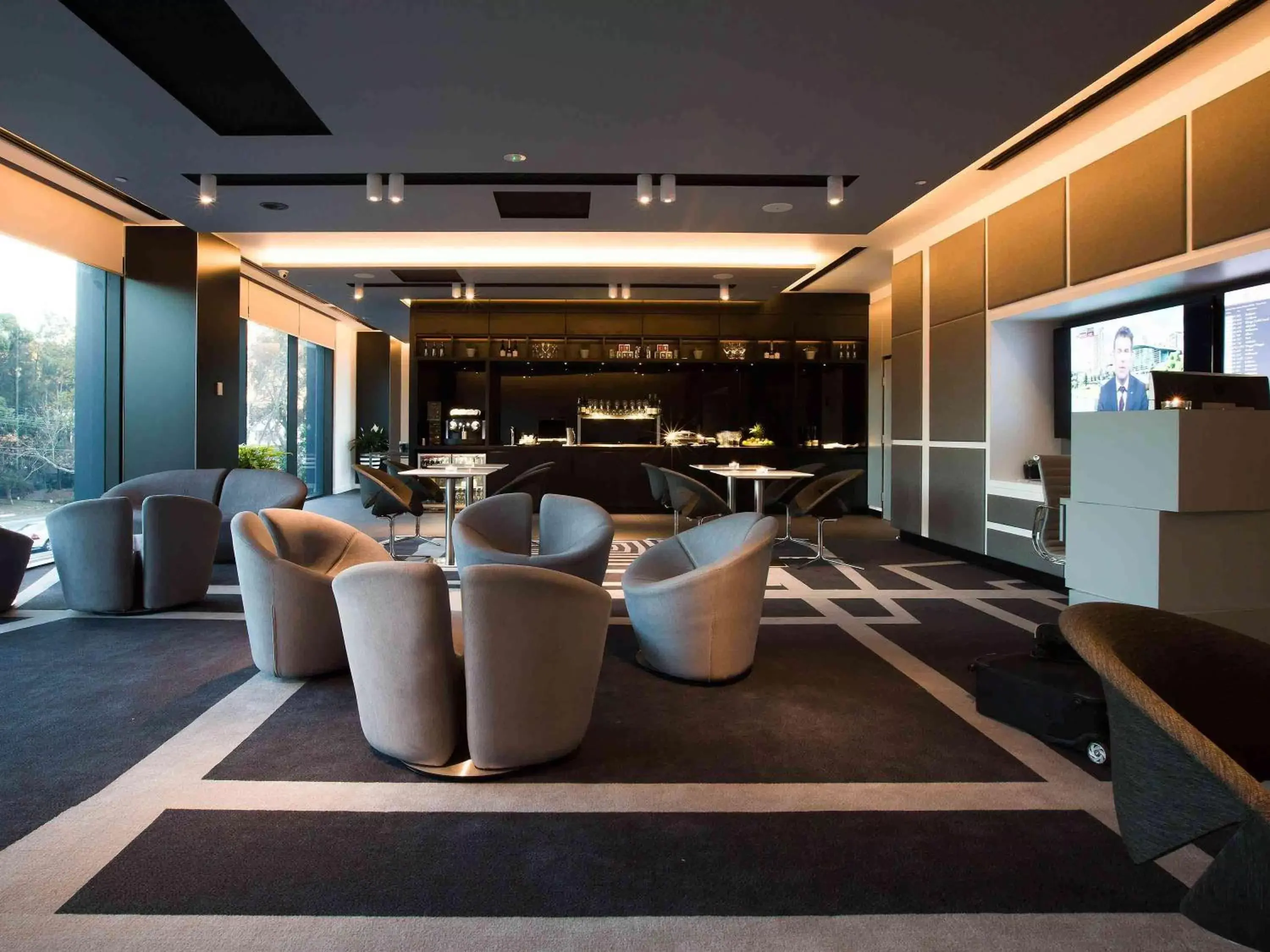 Property building, Lounge/Bar in Pullman Sydney Airport