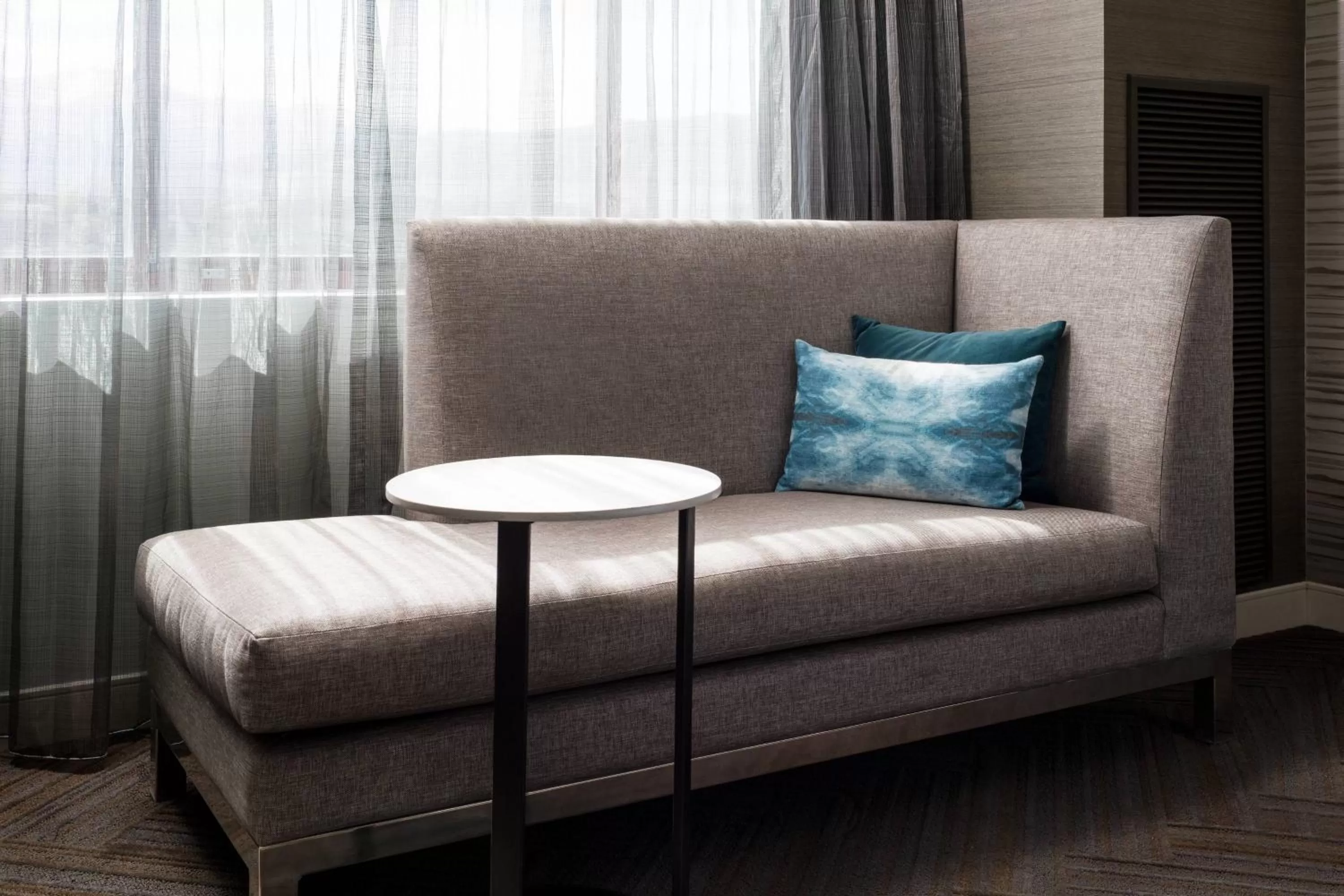 Photo of the whole room in Colorado Springs Marriott