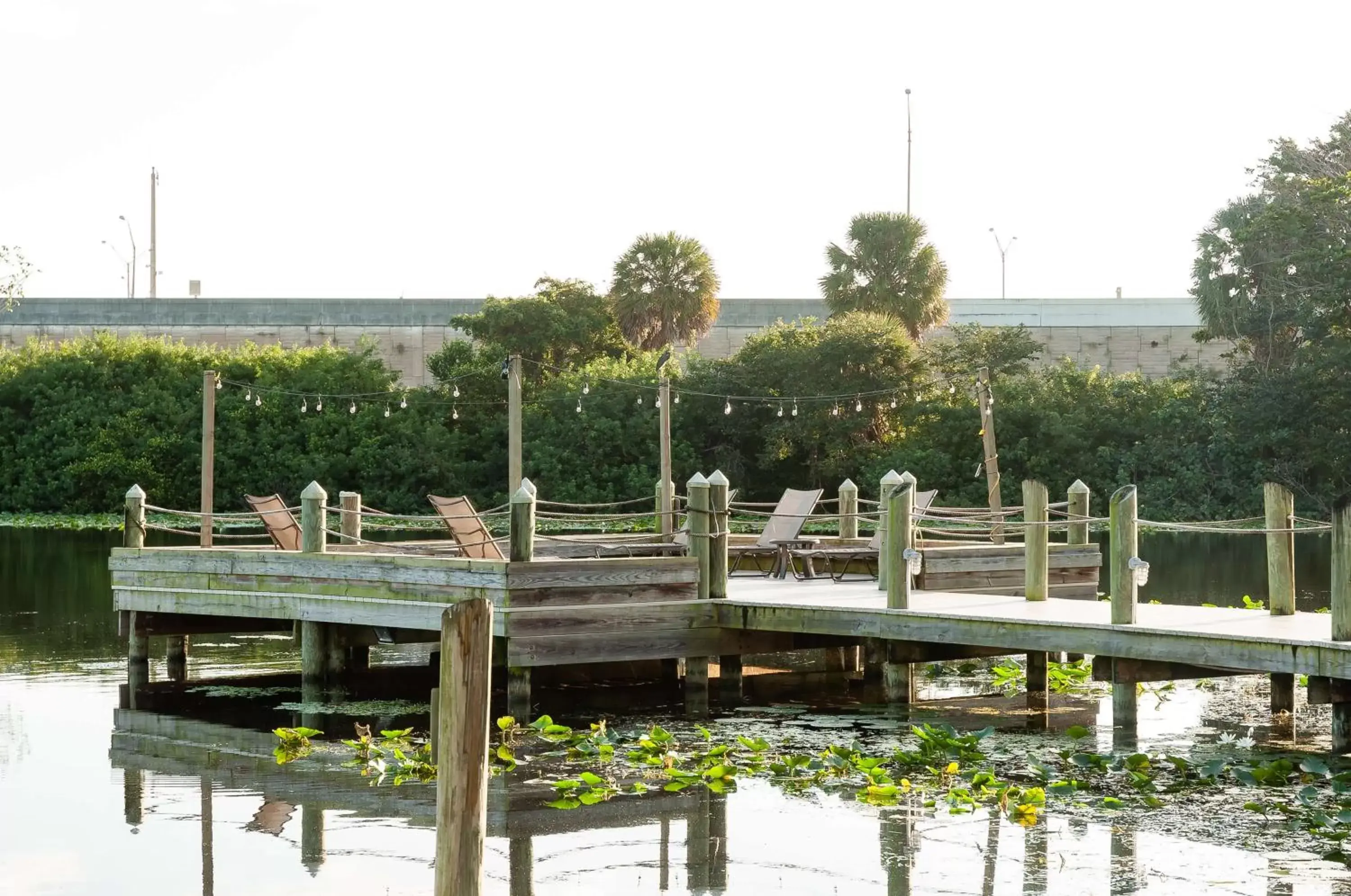 Property building in Hilton Palm Beach Airport