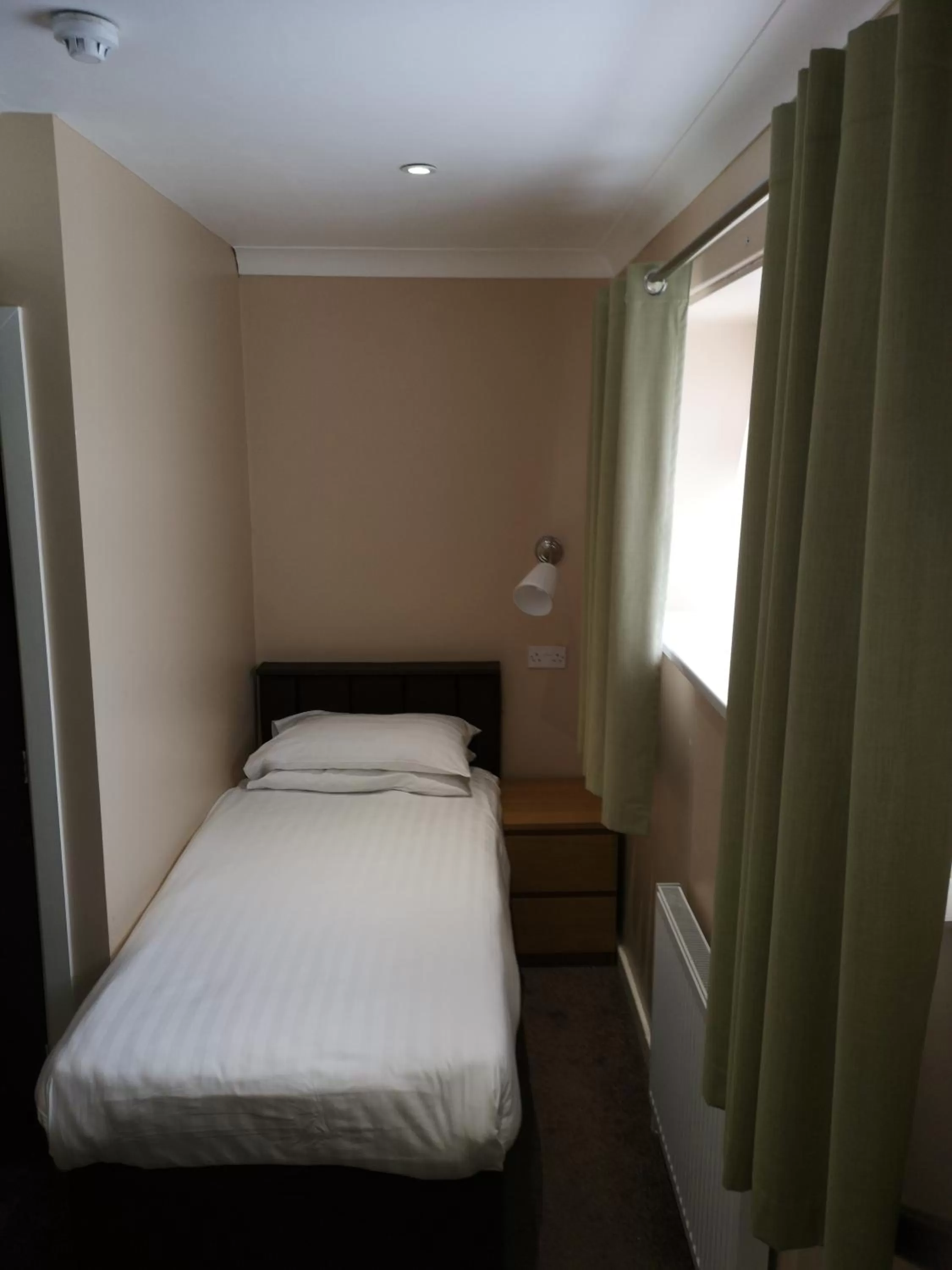 Photo of the whole room, Bed in The Lawton