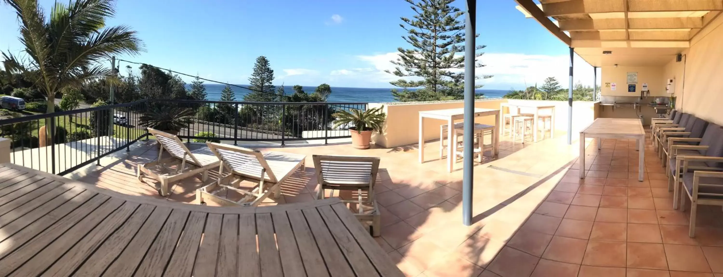 Property building, Balcony/Terrace in Beachside Holiday Apartments