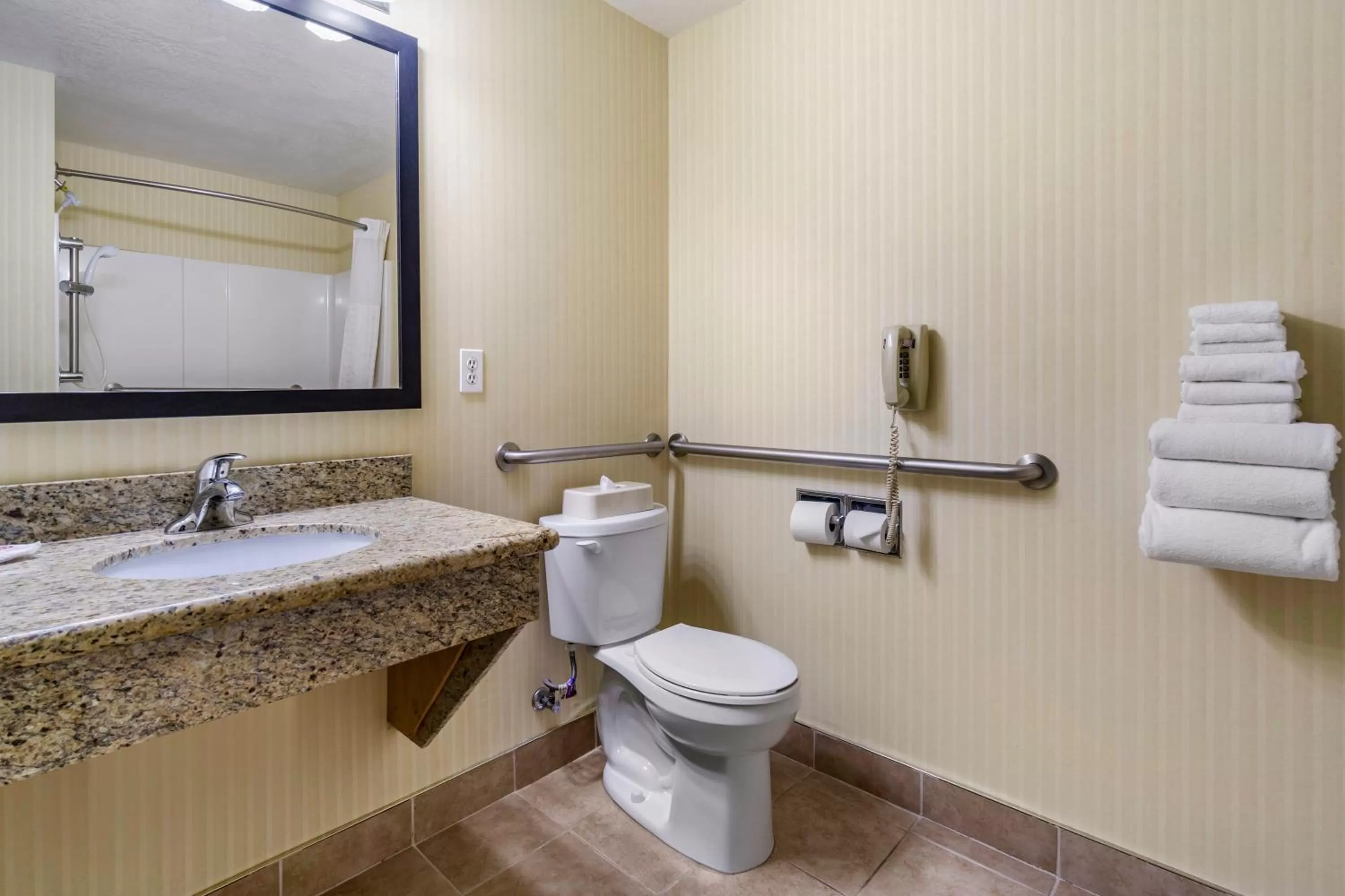Bathroom in Comfort Inn & Suites Bothell - Seattle North