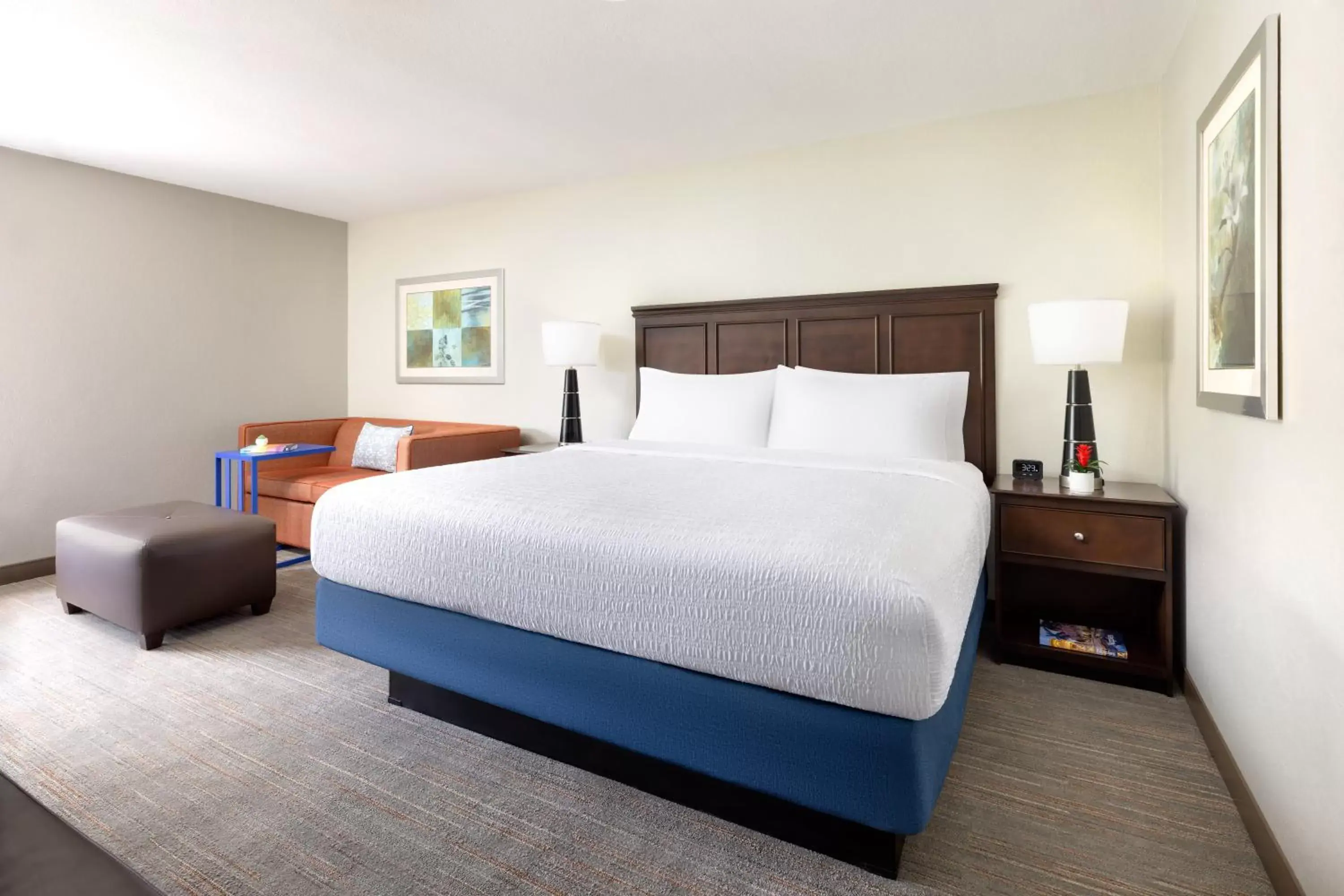 Guests, Bed in Hampton Inn Naples-Central