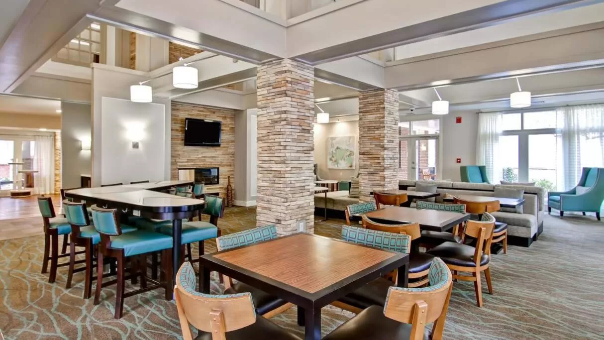 Restaurant/Places to Eat in Poplar Inn and Suites