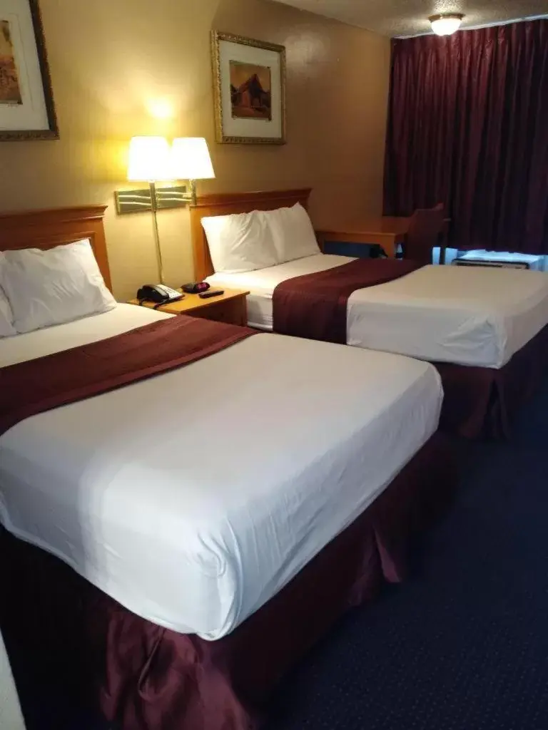 Bed in Knights Inn San Antonio near Frost Bank Center Bed in Knights Inn San Antonio near Frost Bank Center