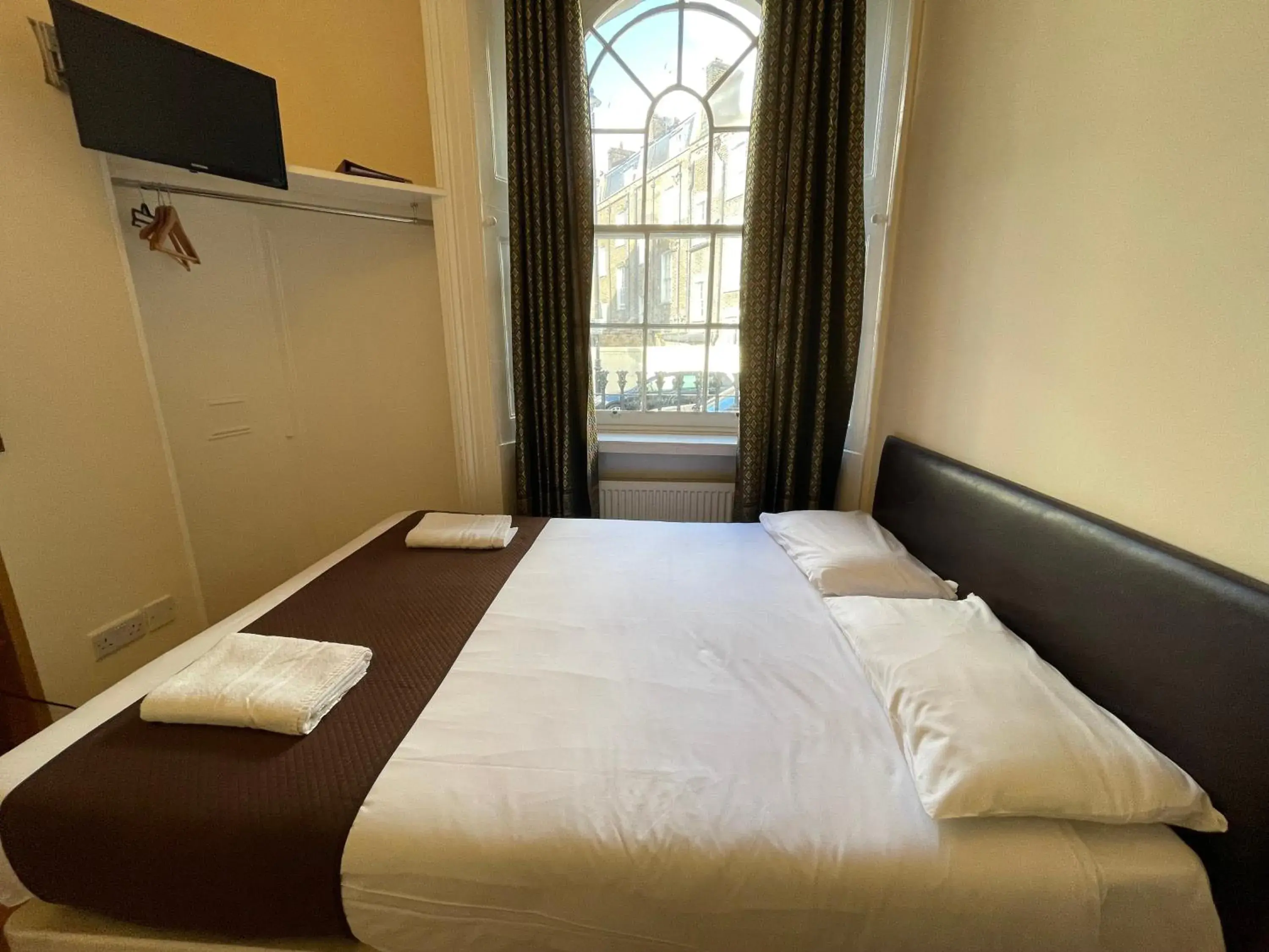 Bed in Kings Cross Hotel London