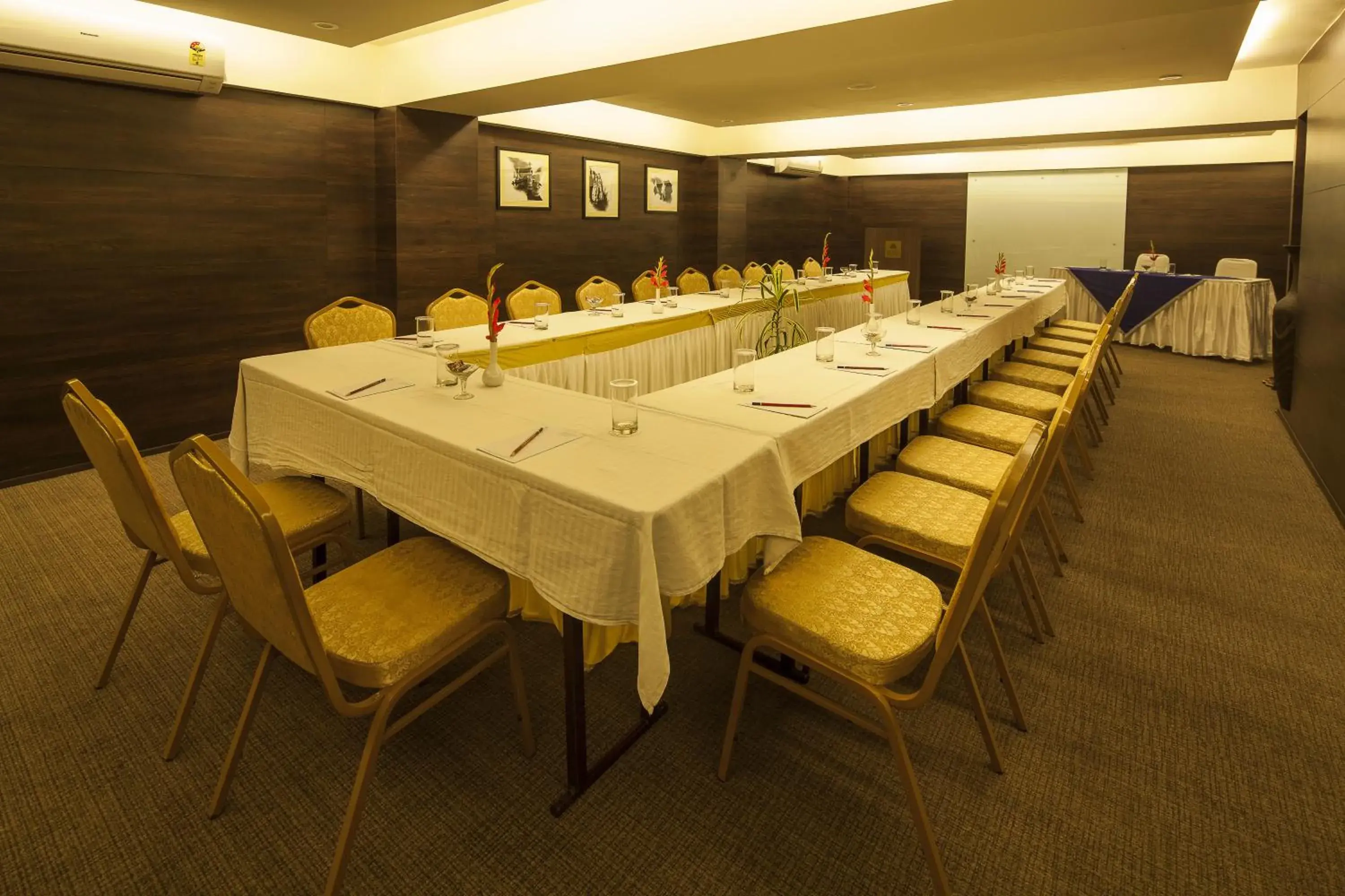 Business facilities in Vesta Maurya Palace