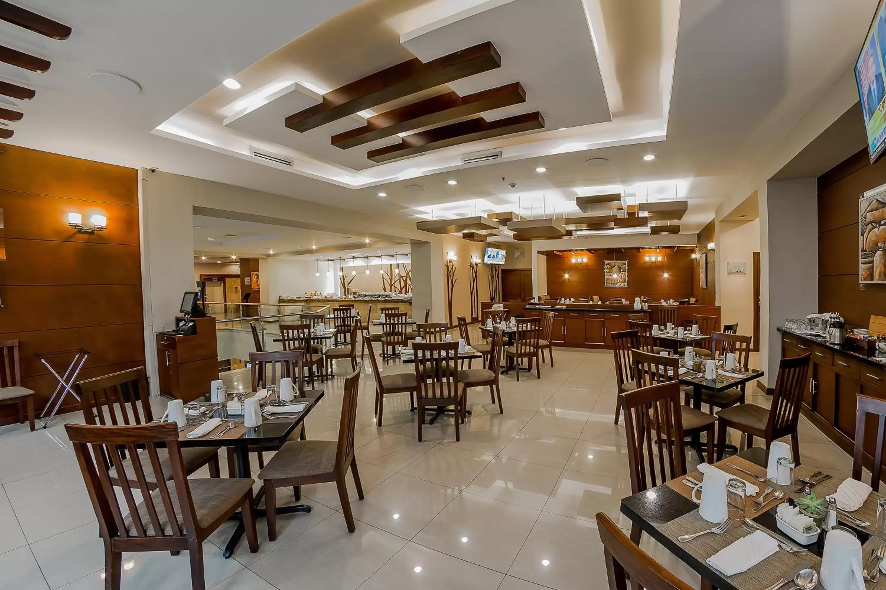 Restaurant/Places to Eat in Holiday Inn Guatemala, an IHG Hotel