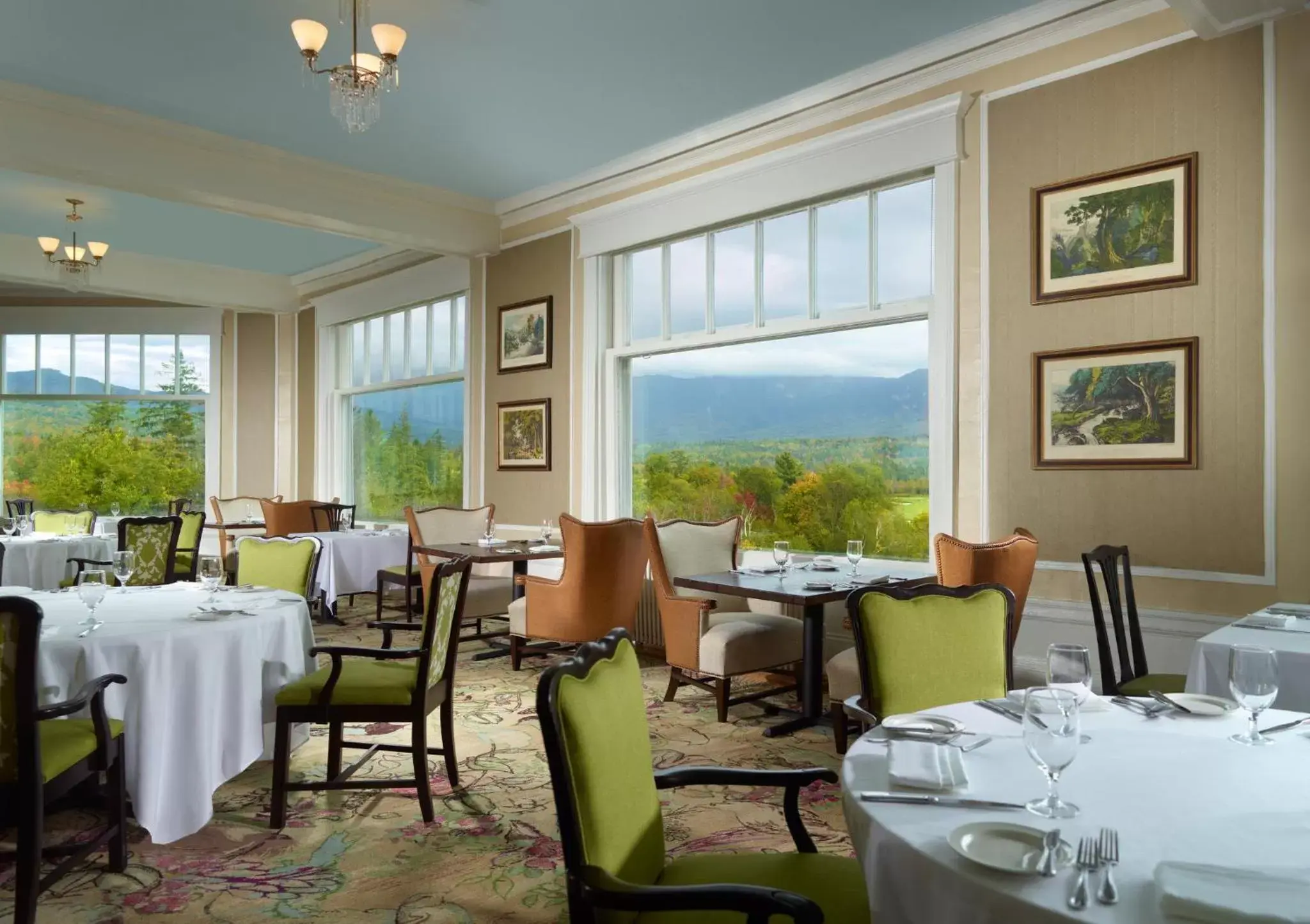 Restaurant/Places to Eat in Omni Mount Washington Resort