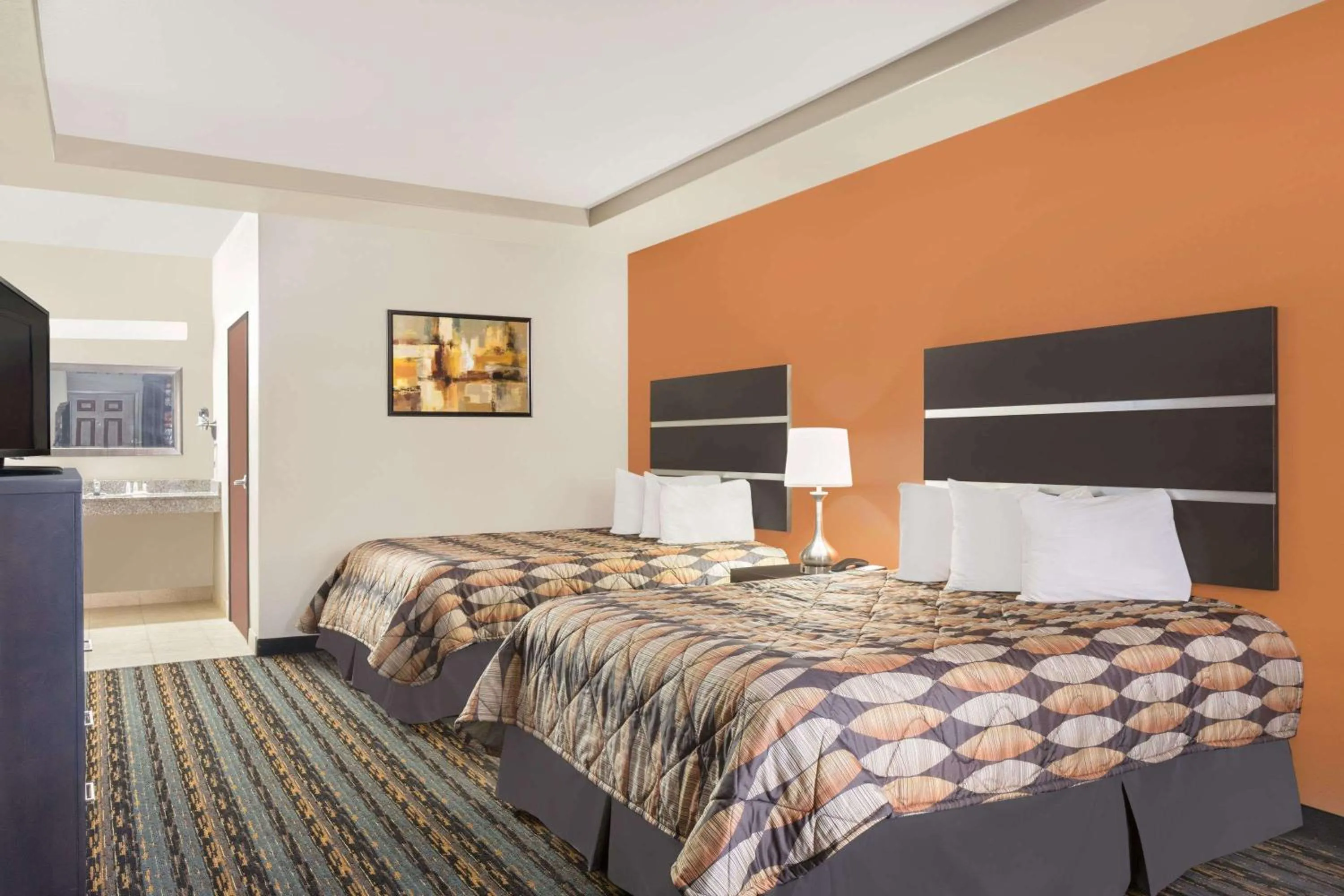 Photo of the whole room, Bed in Days Inn by Wyndham Dilley