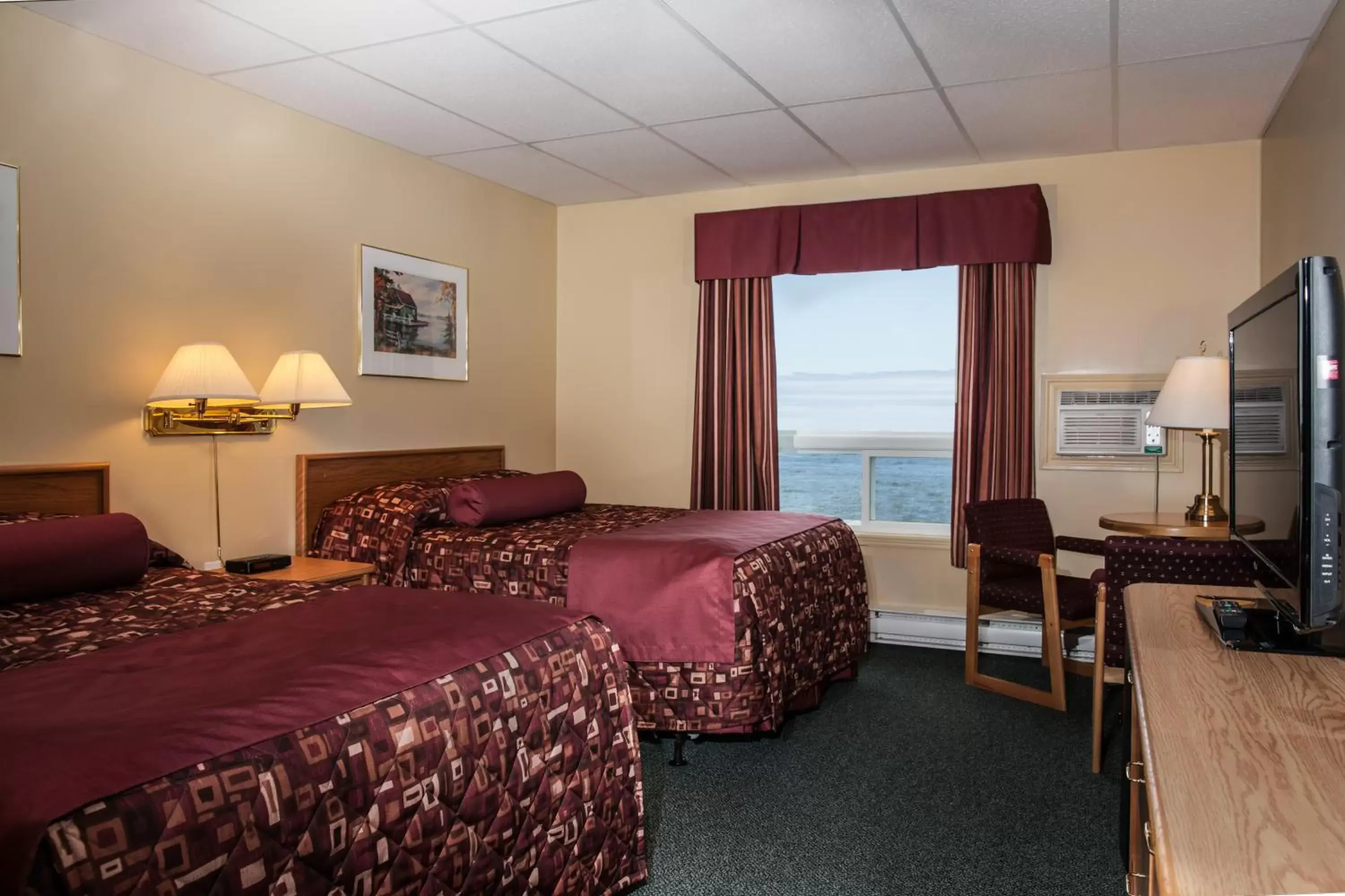 Sea view in Shallow Bay Motel & Cabins Conference Centre