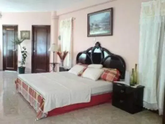 Photo of the whole room, Bed in Mansion Giahn Bed & Breakfast